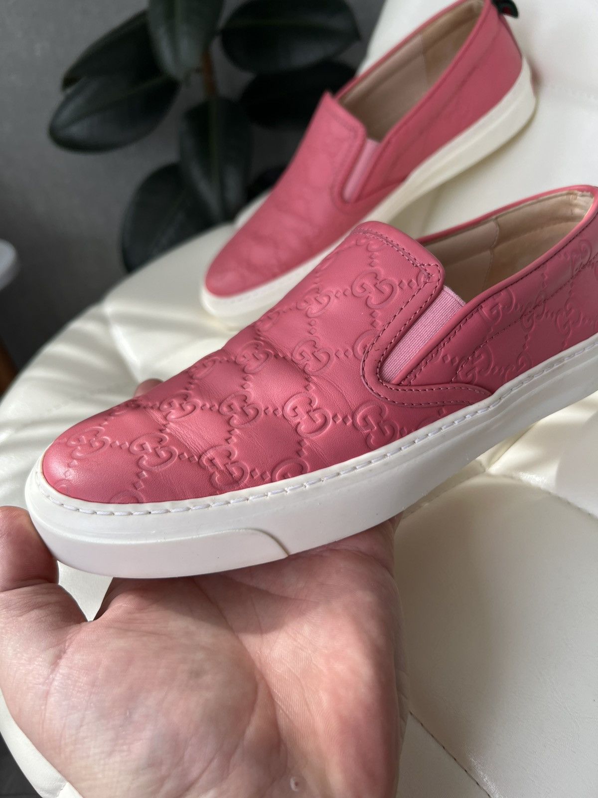 Gucci \
