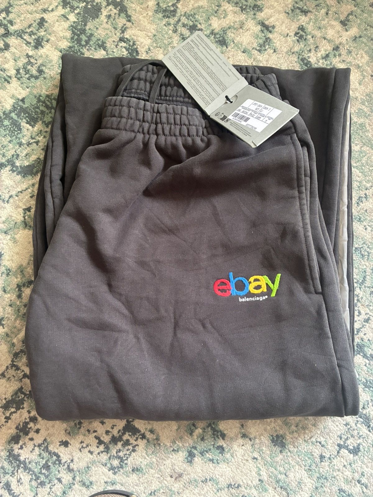 Balenciaga Balenciaga Ebay Baggy Sweatpants Size US 32 / EU 48 - 1 Thumbnail