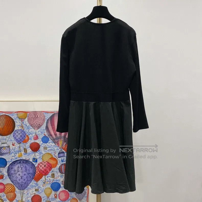 Valentino Valentino Black V-neck dress Size XL / US 12-14 / IT 48-50 - 2 Thumbnail