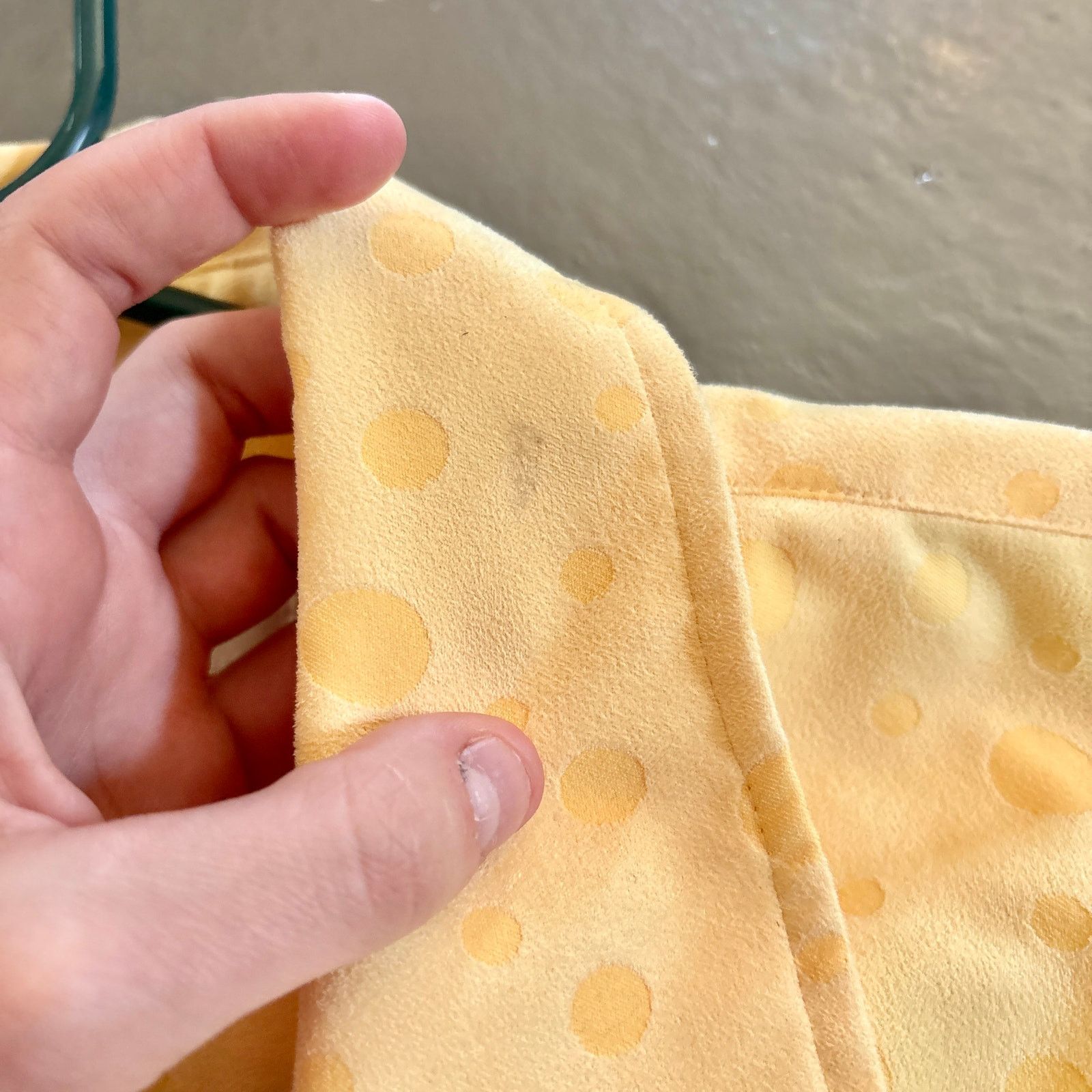 Vintage Vintage Yellow Polka Dot Button Down Shirt Size PL Size L / US 10 / IT 46 - 3 Thumbnail