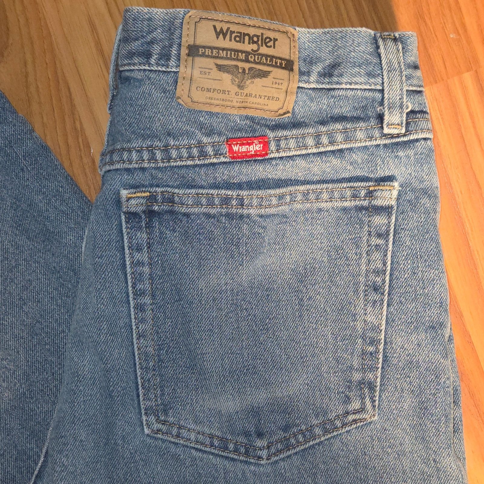 Wrangler Men's Wrangler Classic Fit Jeans - Blue, 33x30 Size US 33 - 4 Thumbnail
