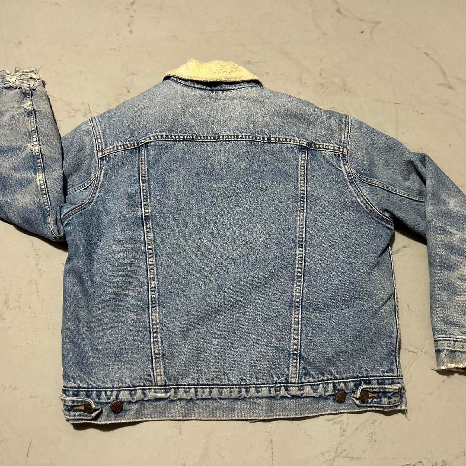 Levi's **Distressed Levi's Denim Boa Jacket - Vintage 80's Blue Men Size US M / EU 48-50 / 2 - 6 Thumbnail