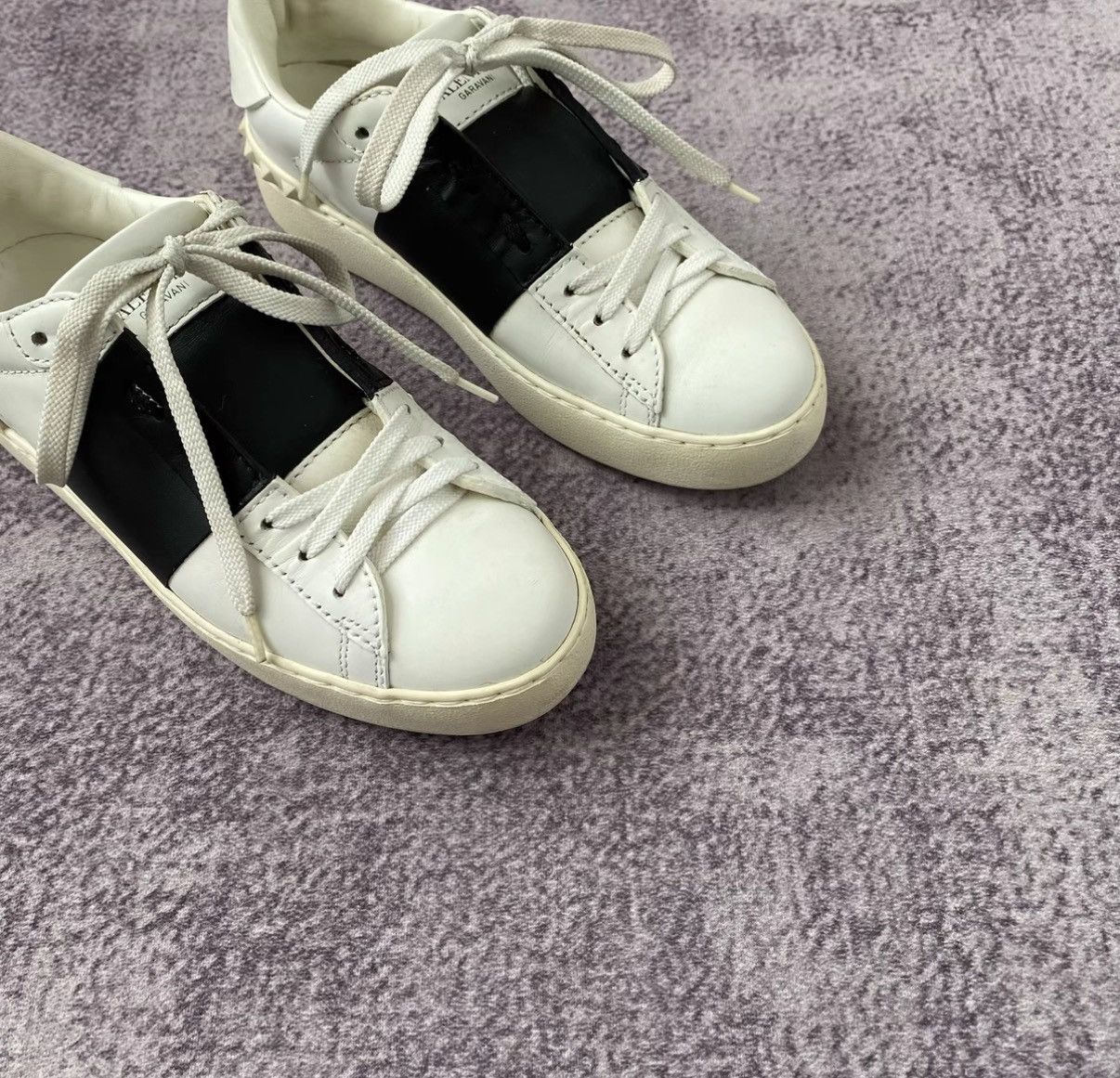 Other Valentino Color Block White Sneakers Size US 5 / IT 35 - 2 Thumbnail