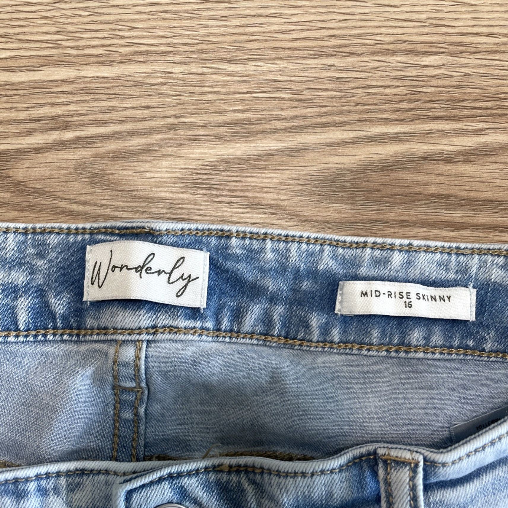 Vintage VINTAGE Wonderly Womens Denim Jeans Skinny Mid Rise Size 16 Blue Light Wash Womens Size 38" / US 16 / IT 52 - 2 Thumbnail
