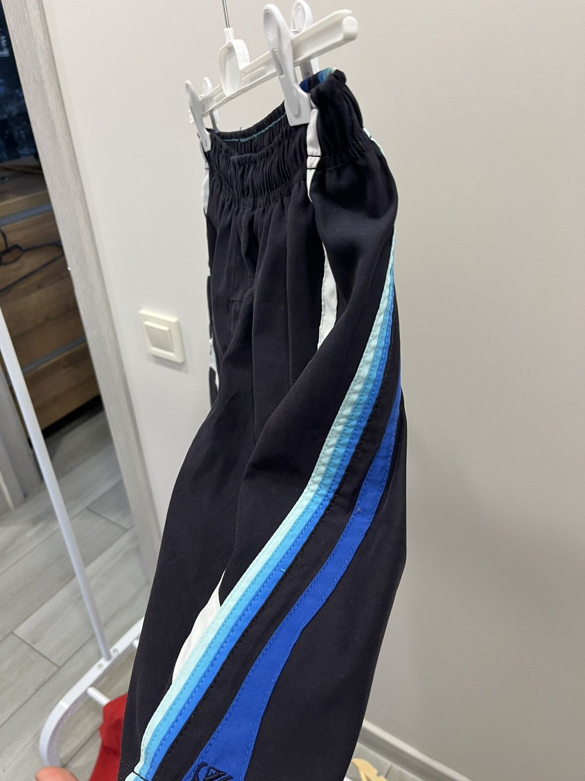 Quiksilver Men Vintage Quiksilver Swim Shorts Big Logo sz32 Size US 31 - 3 Thumbnail