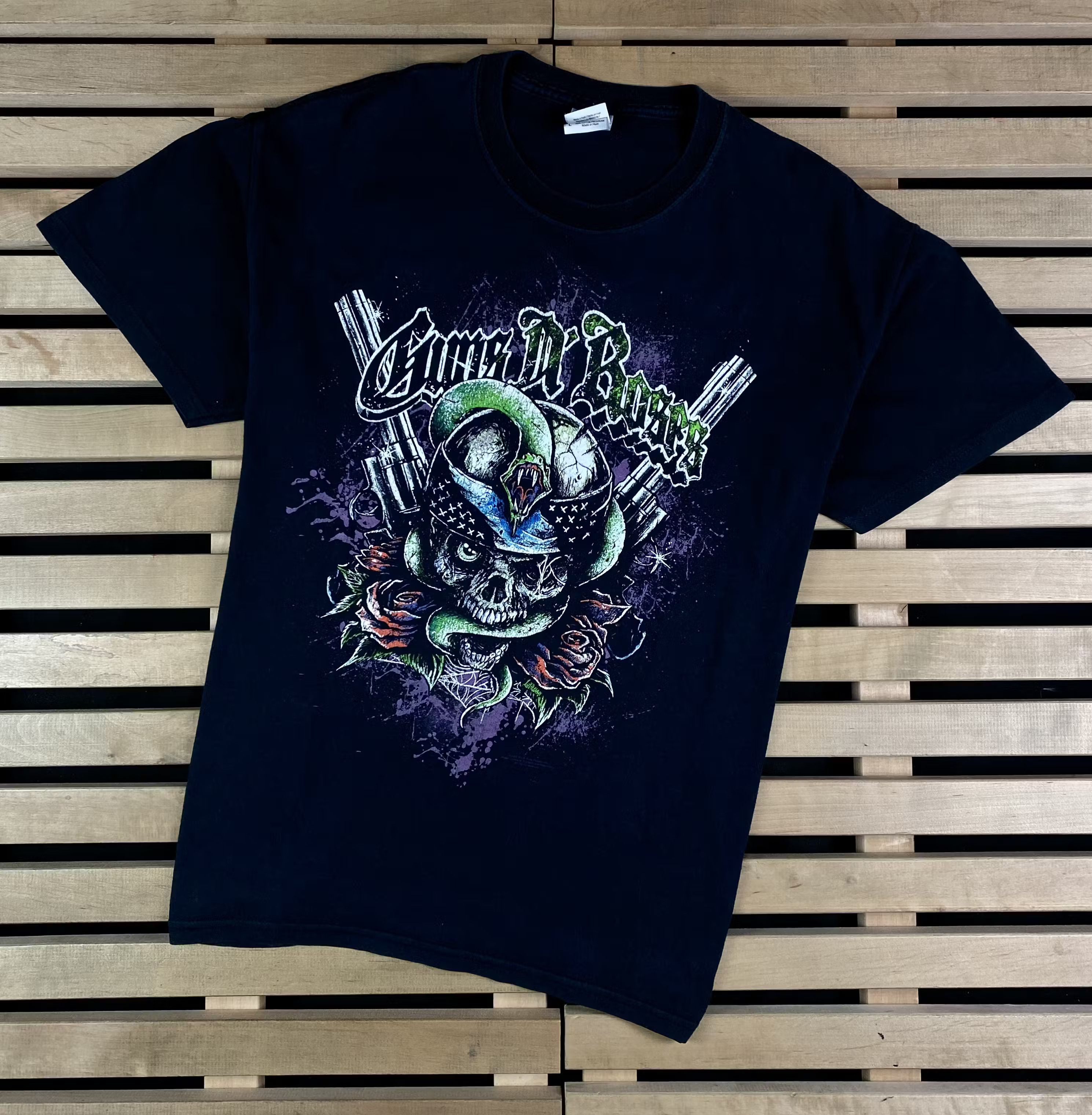 Band Tees × Guns N' Roses × Vintage Mens Vintage T Shirt Guns N Roses Size L 2008 Size US L / EU 52-54 / 3 - 1 Thumbnail