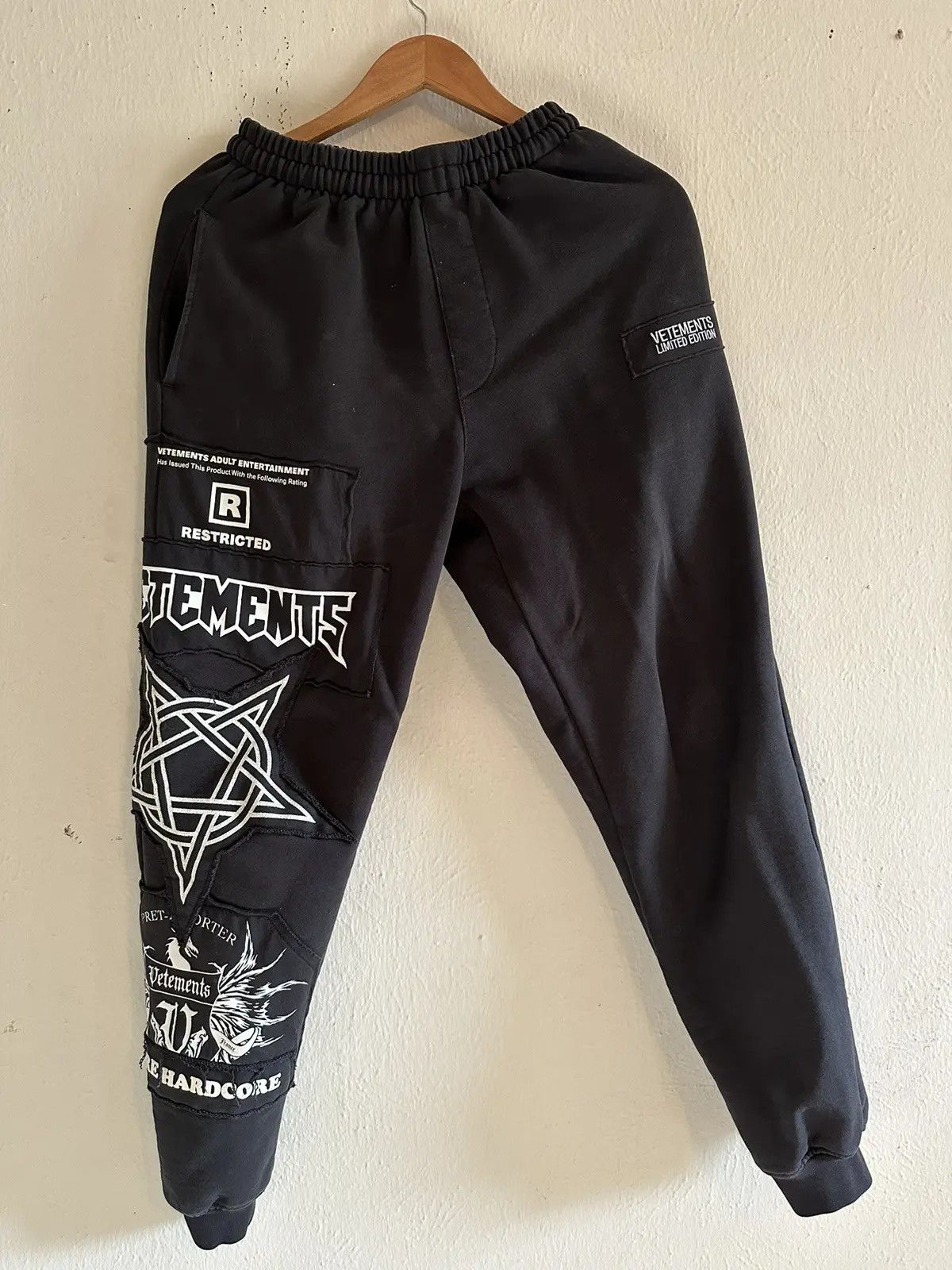 Vetements Vetements anarchy sweatpants grey | Grailed