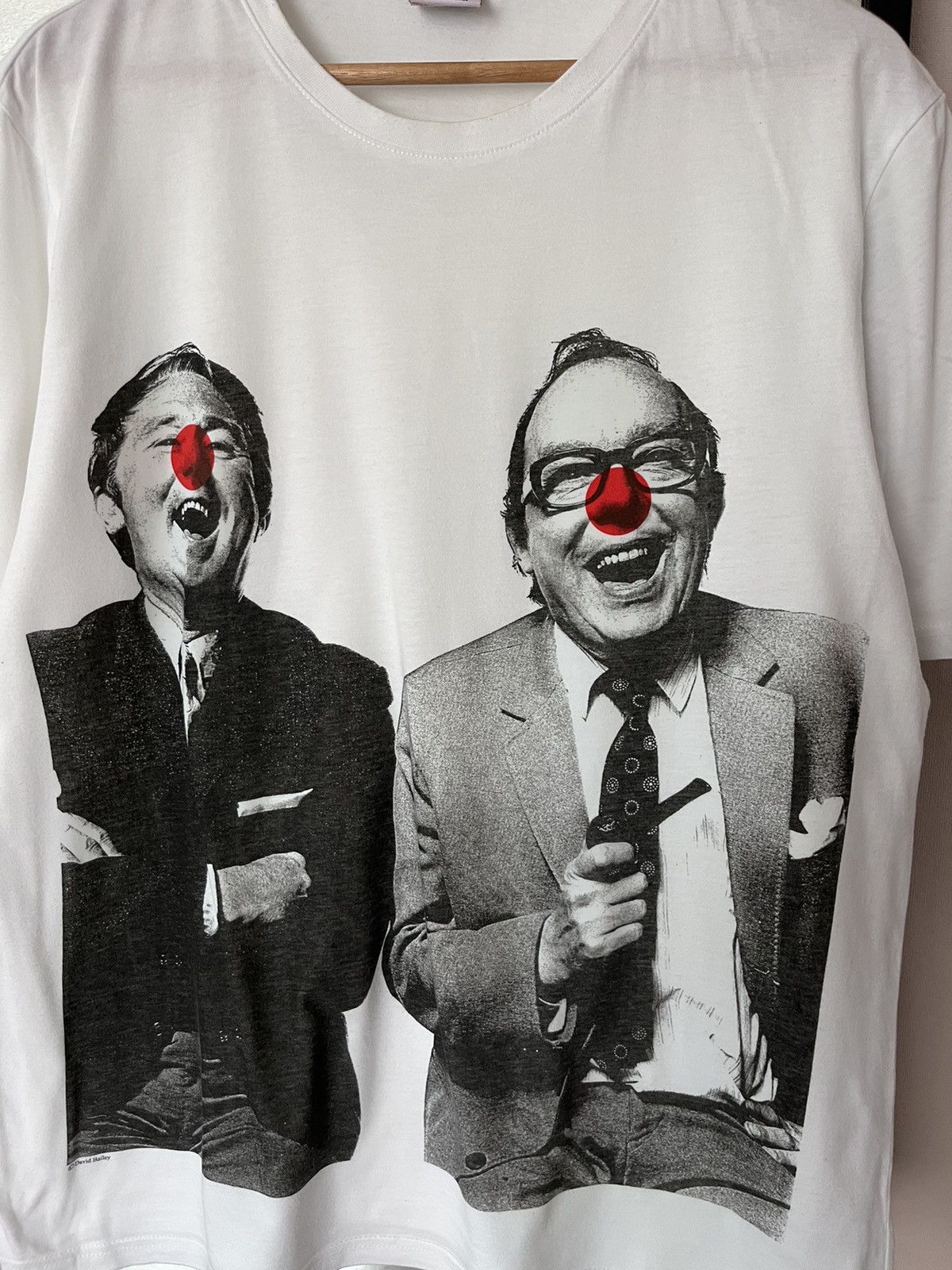 Vintage Comic Relief Stella McCartney David Bailey White Tee Size US L / EU 52-54 / 3 - 3 Thumbnail