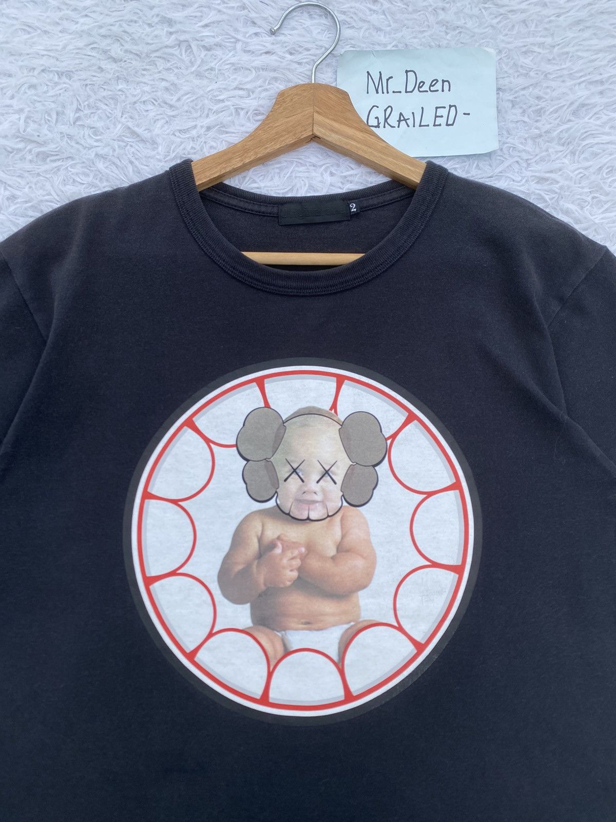Original Fake Rare Original Fake x KAWS Baby Printed Tshirt Size US S / EU 44-46 / 1 - 7 Thumbnail