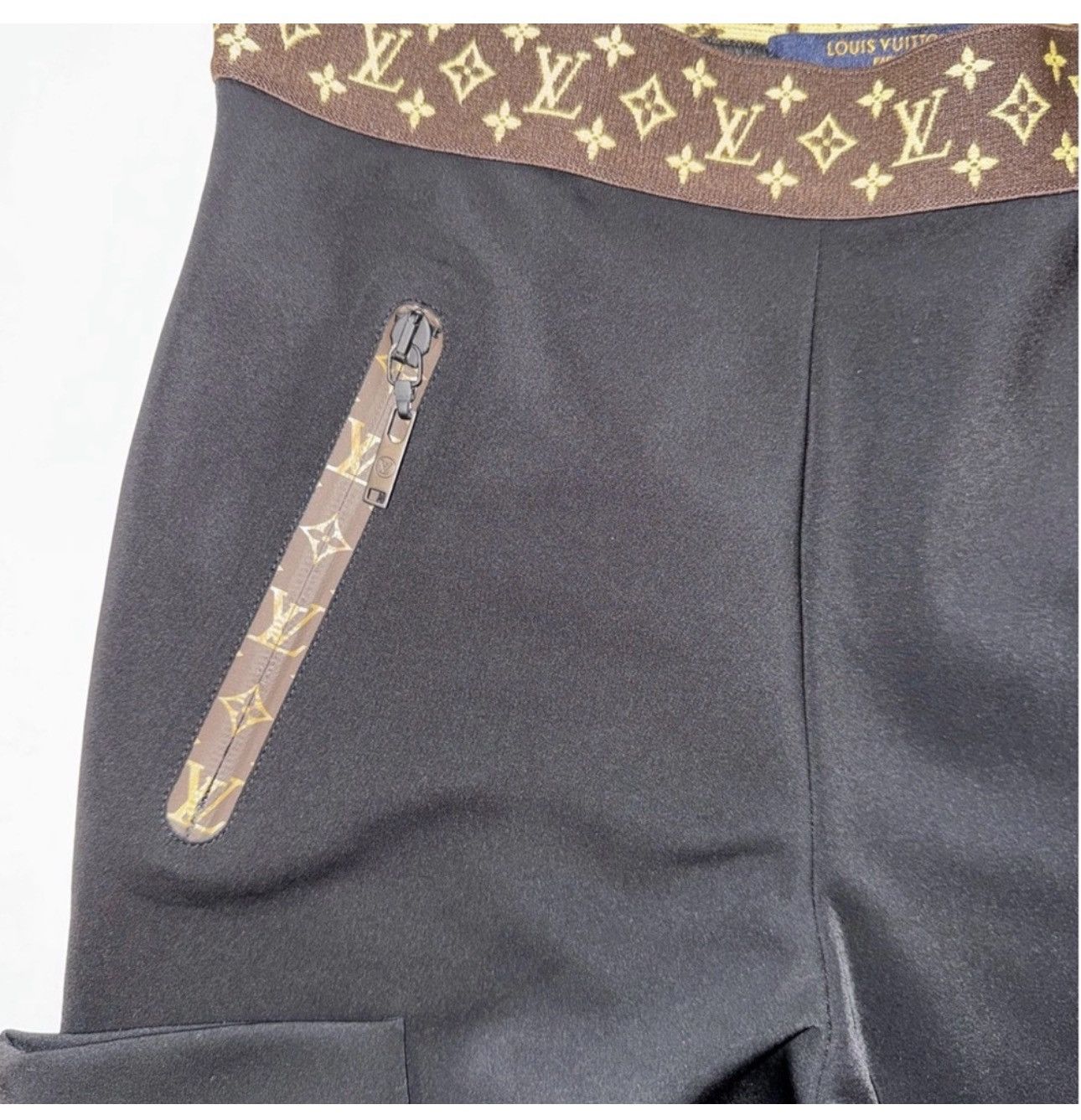 Louis Vuitton Louis Vuitton Monogram Waistband Leggings Black Noir NWT 38 Size 26" / US 2 / IT 38 - 10 Thumbnail