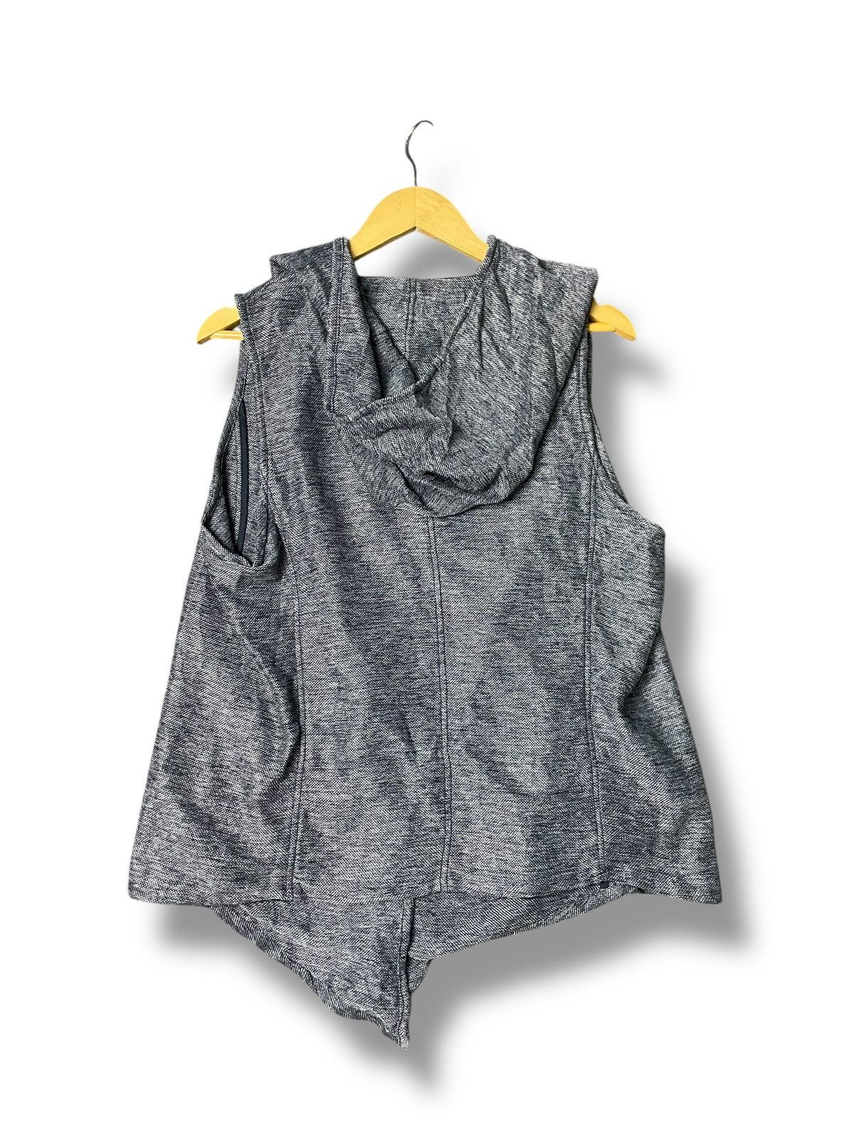 Japanese Brand × Tornado Mart × Vintage Tornado Mart Japanese Brand Sleeveless Hoodie (71) Size US S / EU 44-46 / 1 - 7 Thumbnail