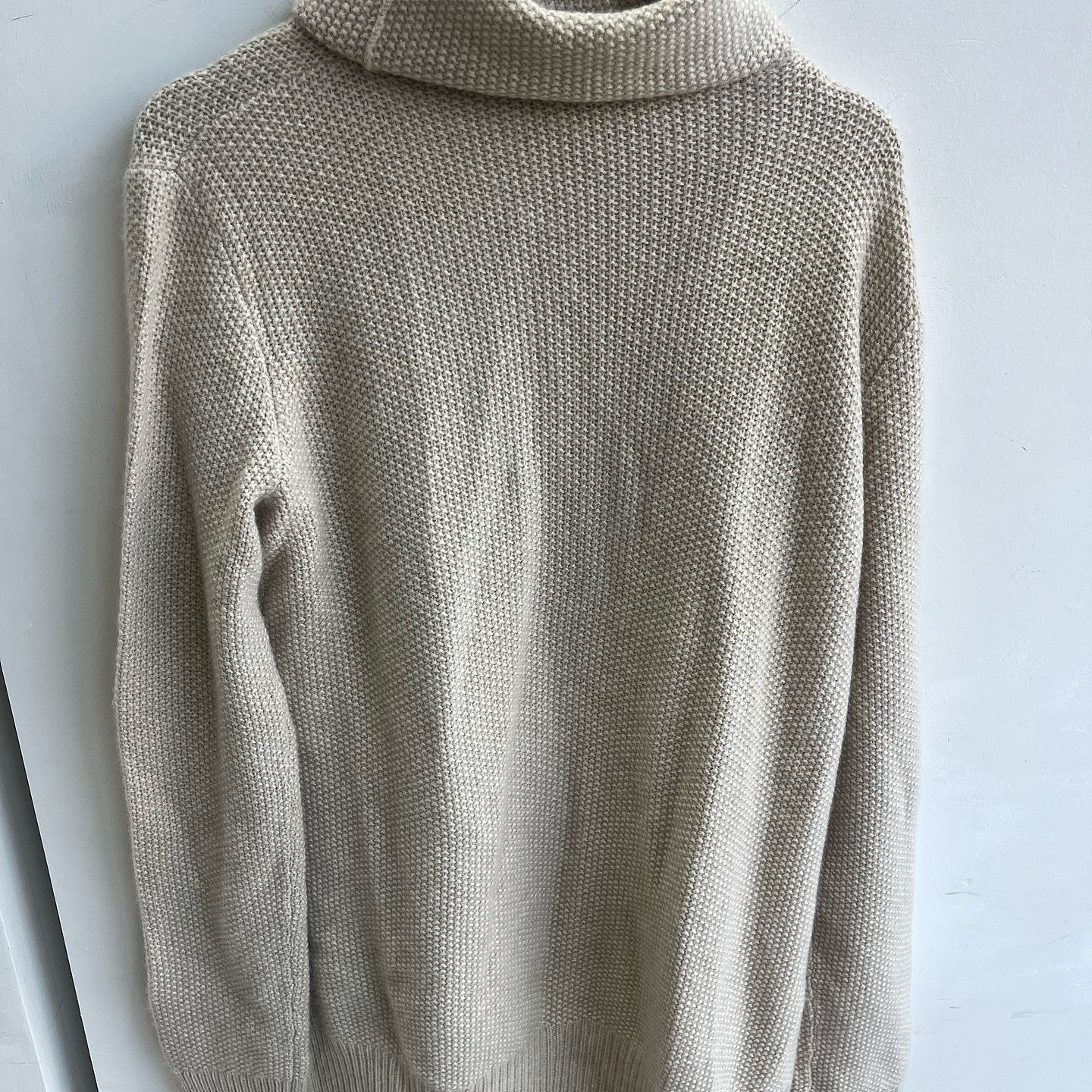 Loro Piana Loro Piana Cashmere Turtleneck Sweater Beige Size 38 Size XS / US 0-2 / IT 36-38 - 1 Thumbnail