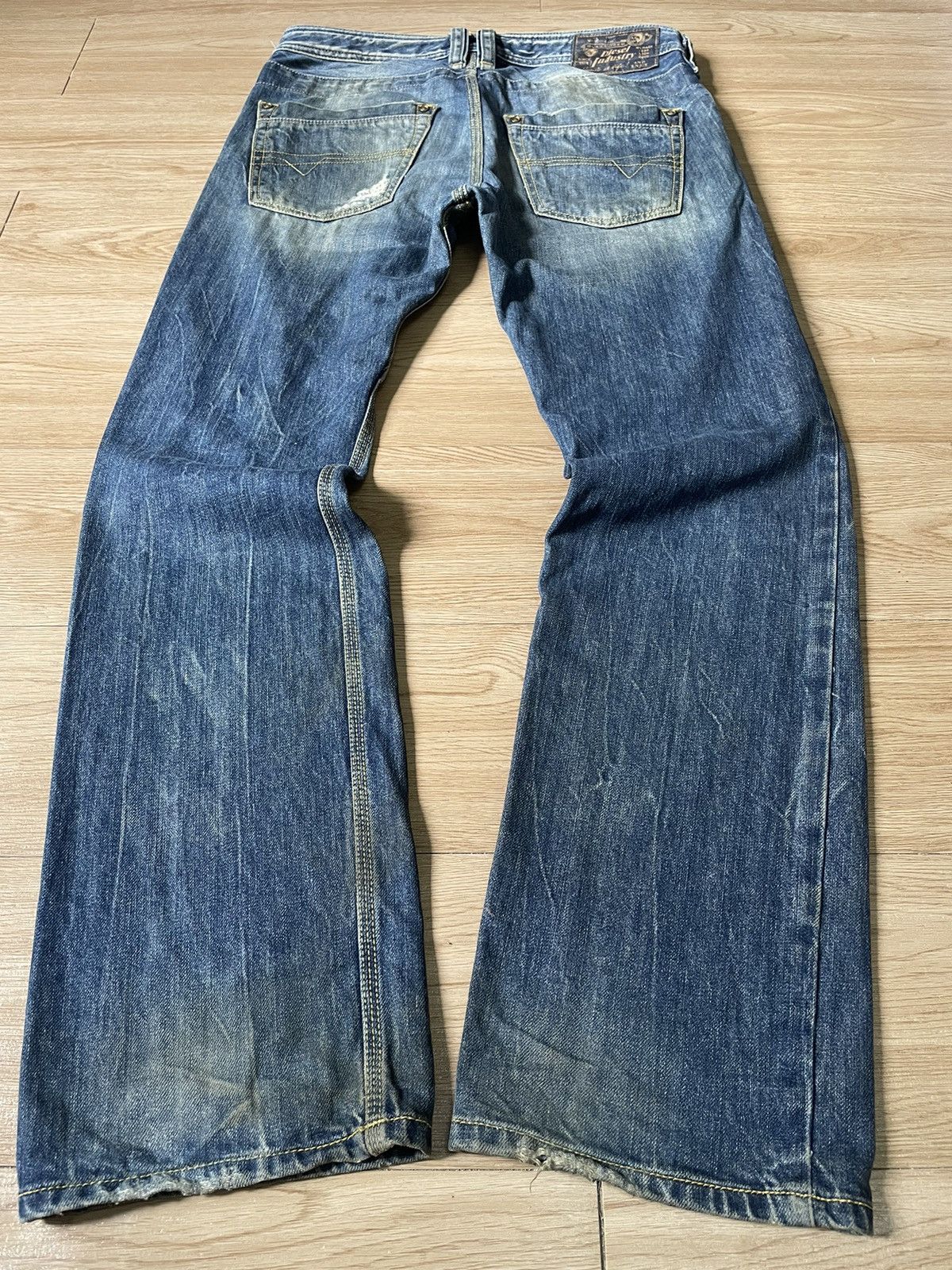 Diesel Vintage Diesel Distressed Straight Cut Faded Mud Wash Denim Size US 32 / EU 48 - 15 Thumbnail