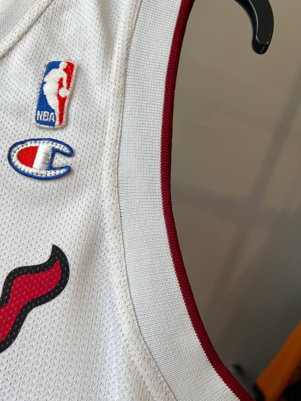 NBA VINTAGE MIAMI HEAT #32 O’NEAL CHAMPION BASKETBALL JERSEY L Size US L / EU 52-54 / 3 - 7 Thumbnail