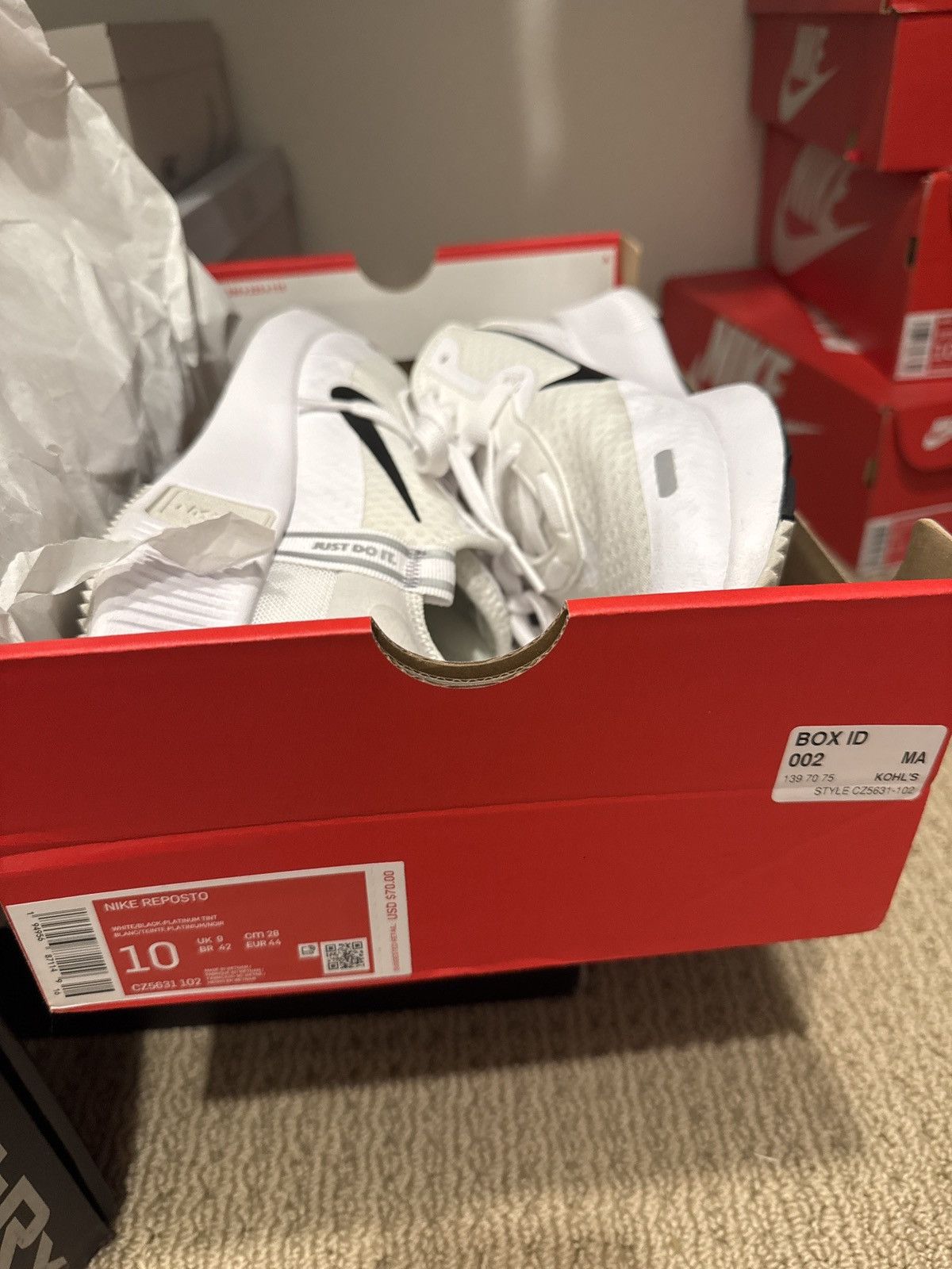 Nike Nike reposto Size US 10 / EU 43 - 3 Thumbnail