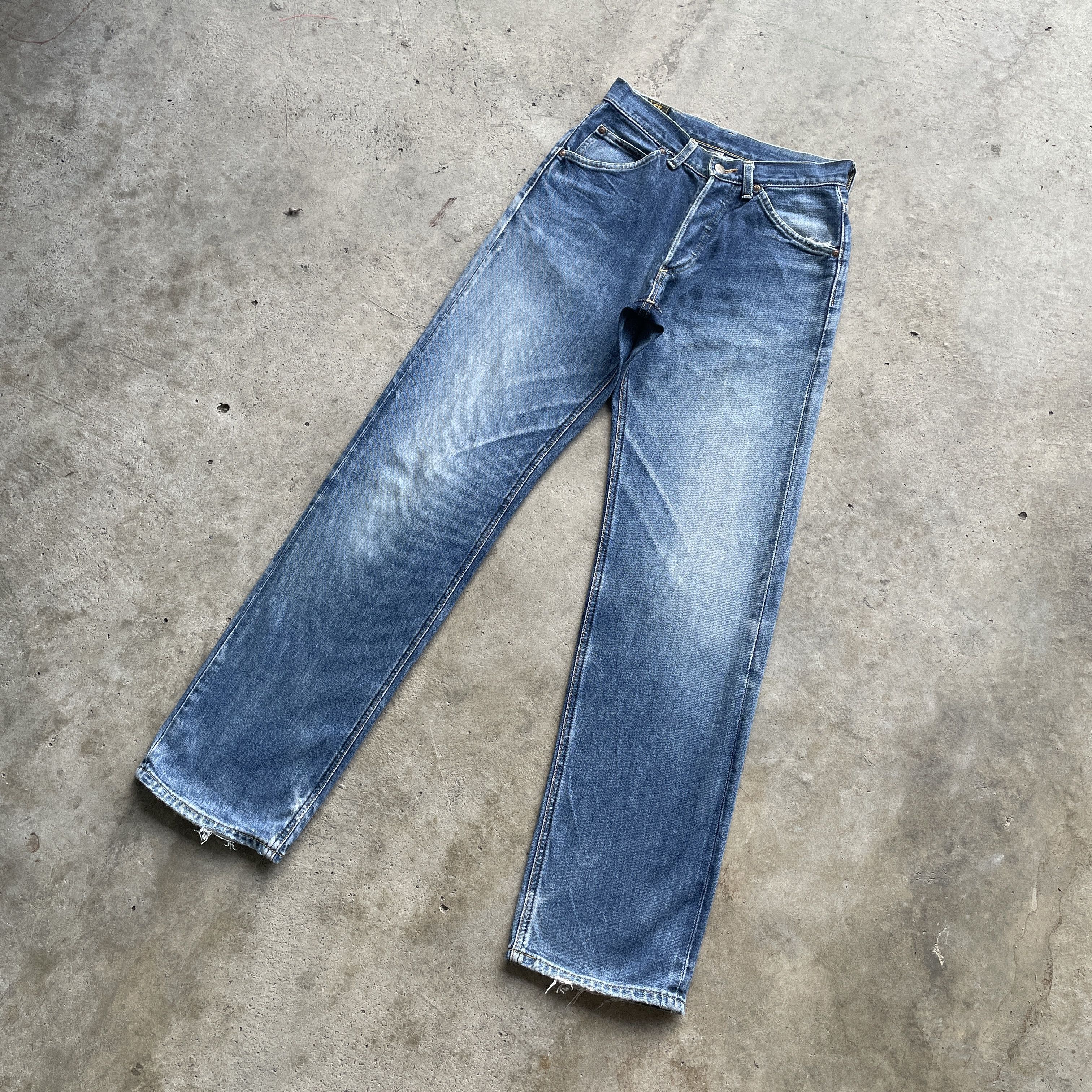 Japanese Brand × Jean × Vintage W27 VINTAGE LEE JAPAN FLY BUTTON JEANS FADED DENIM PANTS Size US 27 - 1 Thumbnail