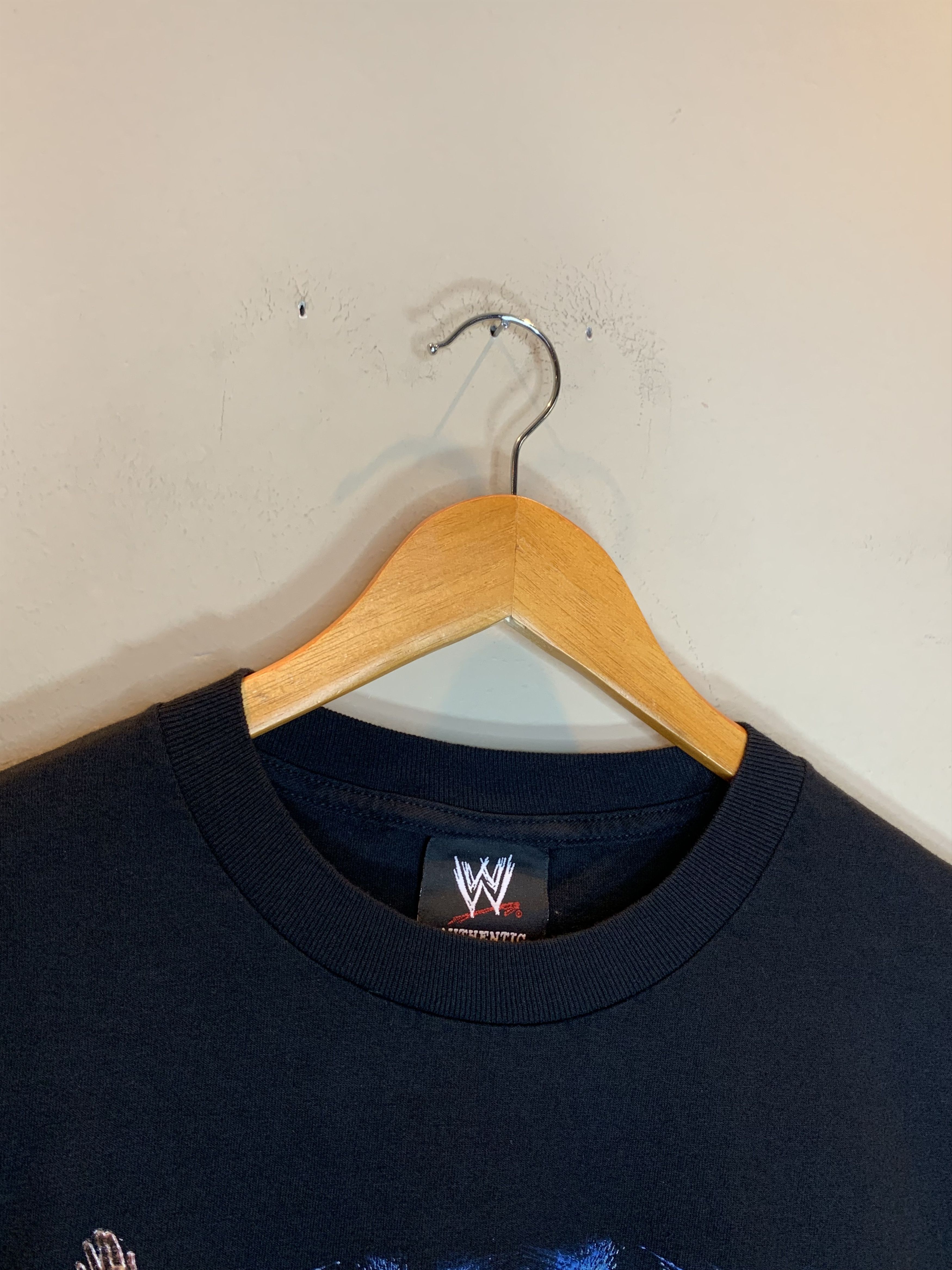 WWE *RARE* Vintage WWE Smackdown RAW ECW Wrestling T-Shirt L Size US L / EU 52-54 / 3 - 5 Thumbnail