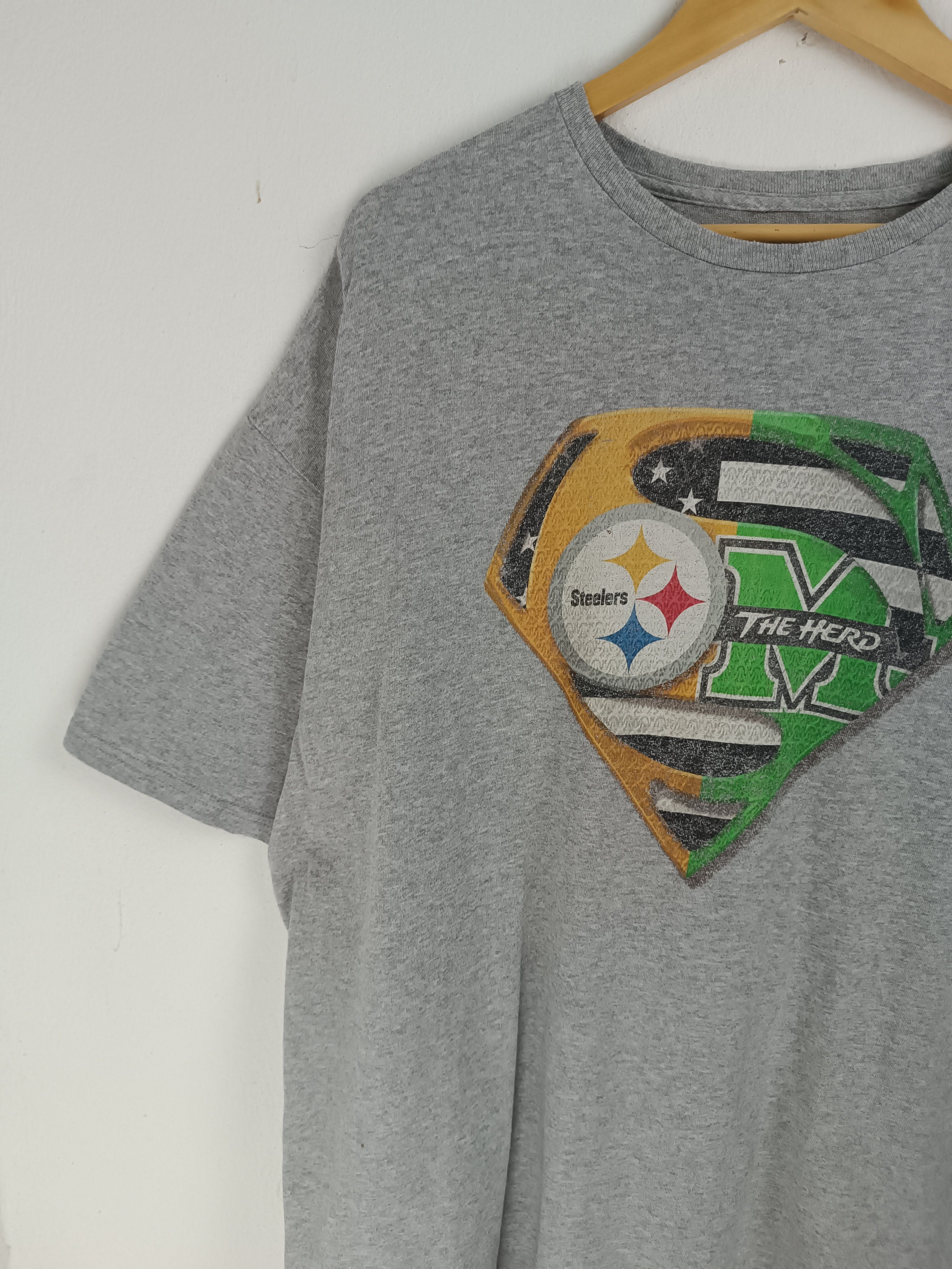 NFL VINTAGE PITSBURGH STEELERS SUPERMAN LOGO VERY RARE TEE Size US XL / EU 56 / 4 - 5 Thumbnail
