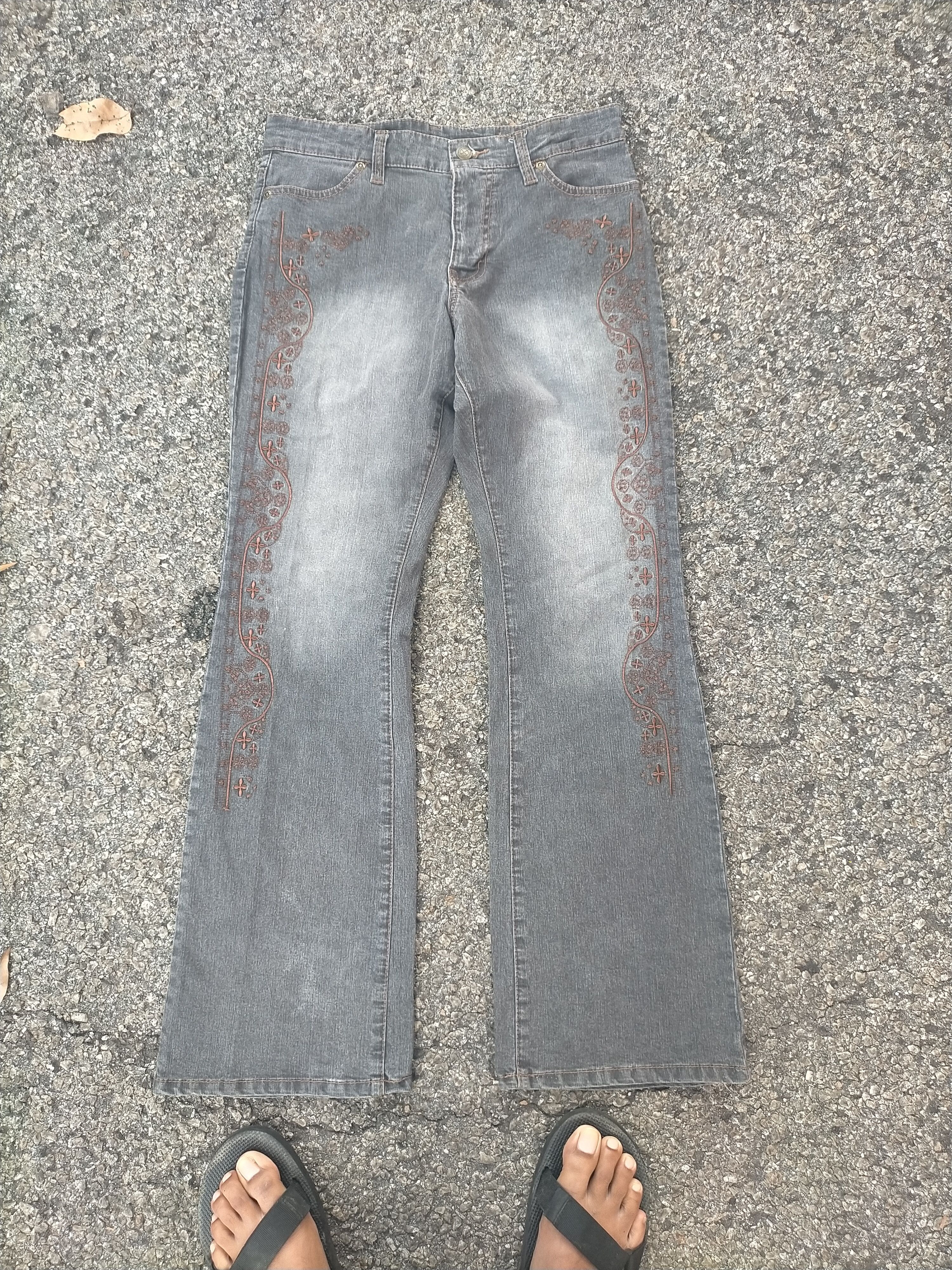 CIVARIZE Rare Advantage Embroidery Mudwash Flare Jeans Size US 30 / EU 46 - 1 Thumbnail