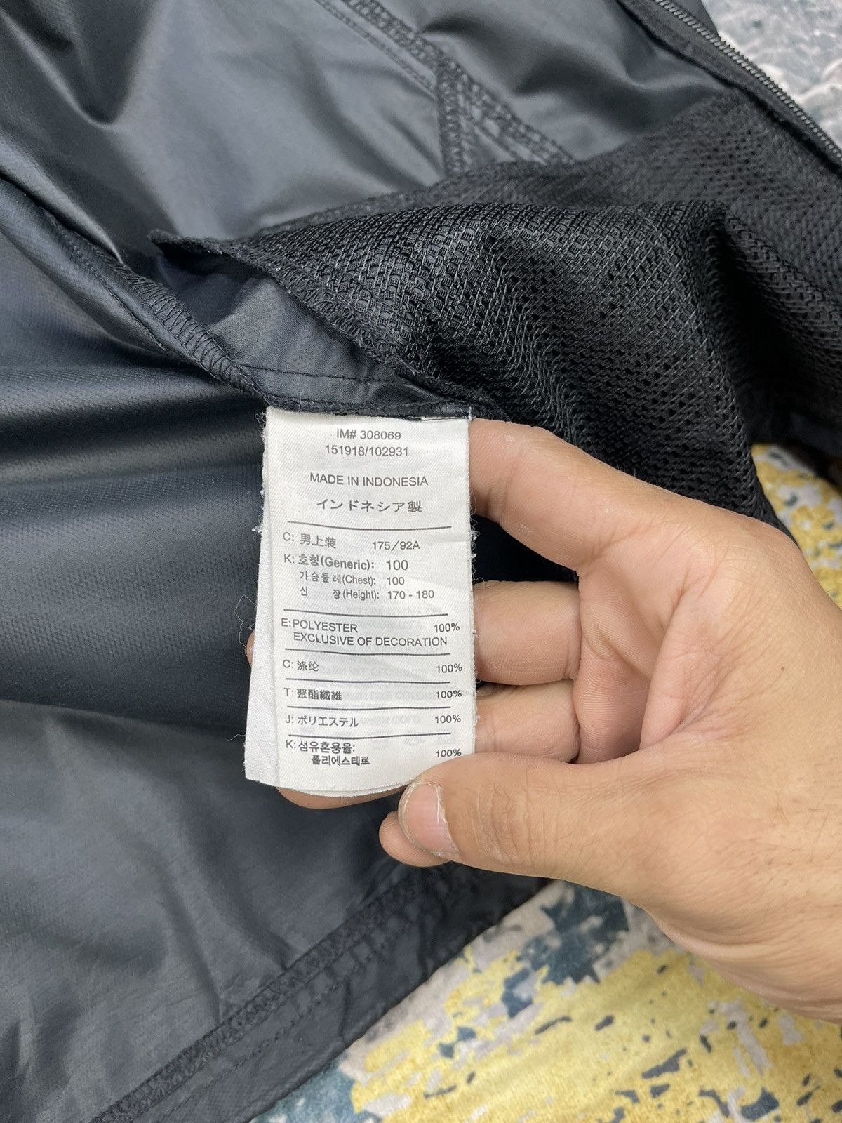Nike ACG Vintage Nike ACG Assymetrical Zipper Windbreakers Size US M / EU 48-50 / 2 - 21 Thumbnail