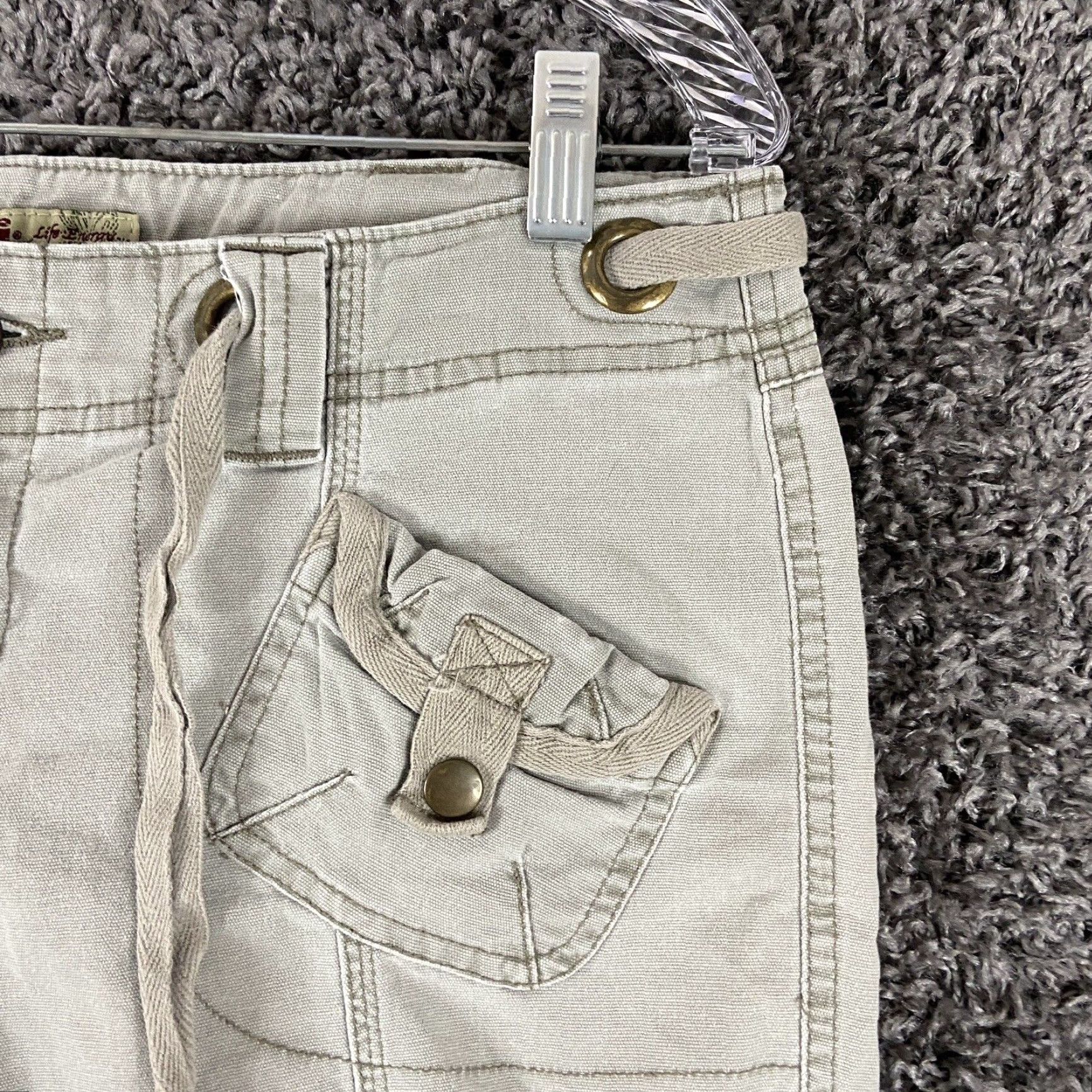 Vintage LEI Women's Bermuda Shorts Size 11 Beige with Pockets Size 32" / US 10 / IT 46 - 3 Thumbnail