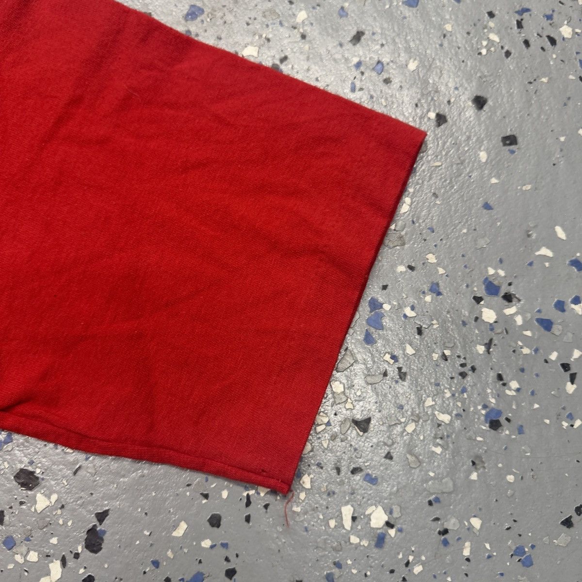 Vintage Vintage 90s Oneita Space Center Houston Graphic Shirt Red S Size US S / EU 44-46 / 1 - 4 Thumbnail