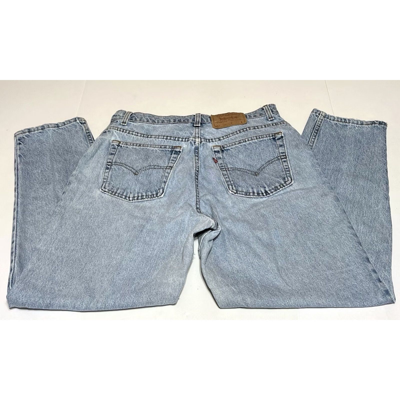 Levi's VINTAGE Levi's 551 Jeans Women 14 Denim Relaxed Tapered Distressed 31x29 Size 36" / US 14 / IT 50 - 2 Thumbnail
