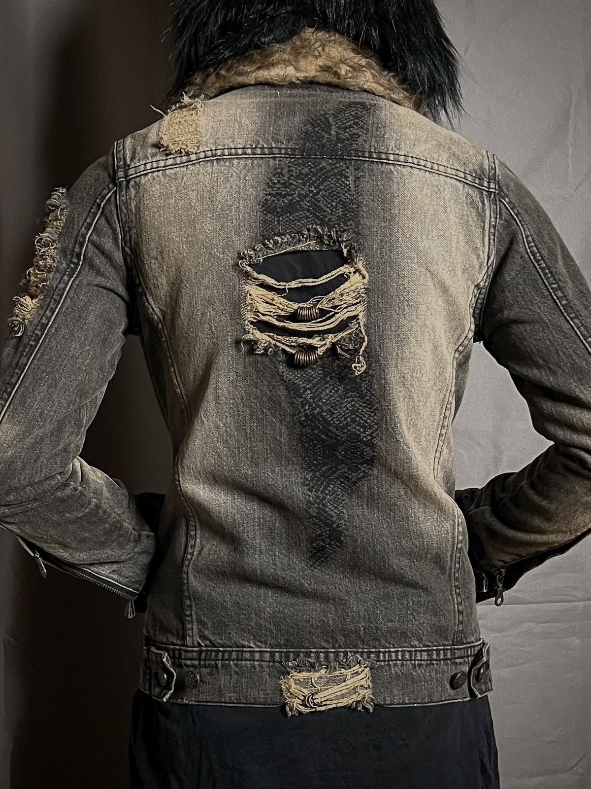 Japanese Brand Midas Archive Distressed Fur Jacket VKei Y2K Custom Rings Size US M / EU 48-50 / 2 - 3 Thumbnail