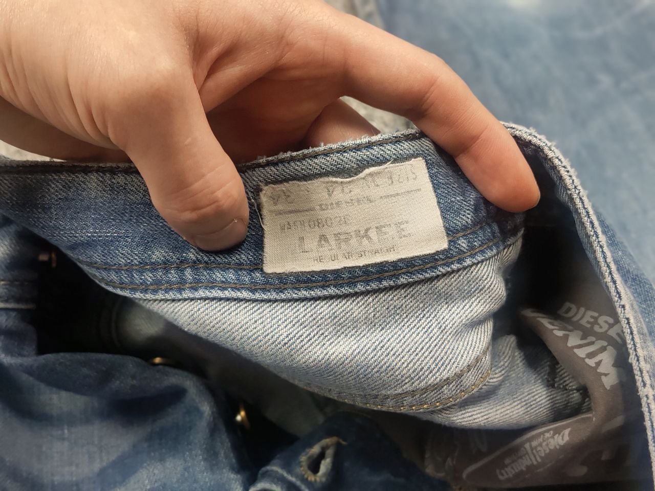 Diesel Vintage 90's Diesel Larkee Faded Distressed Denim jeans Size US 34 / EU 50 - 15 Thumbnail