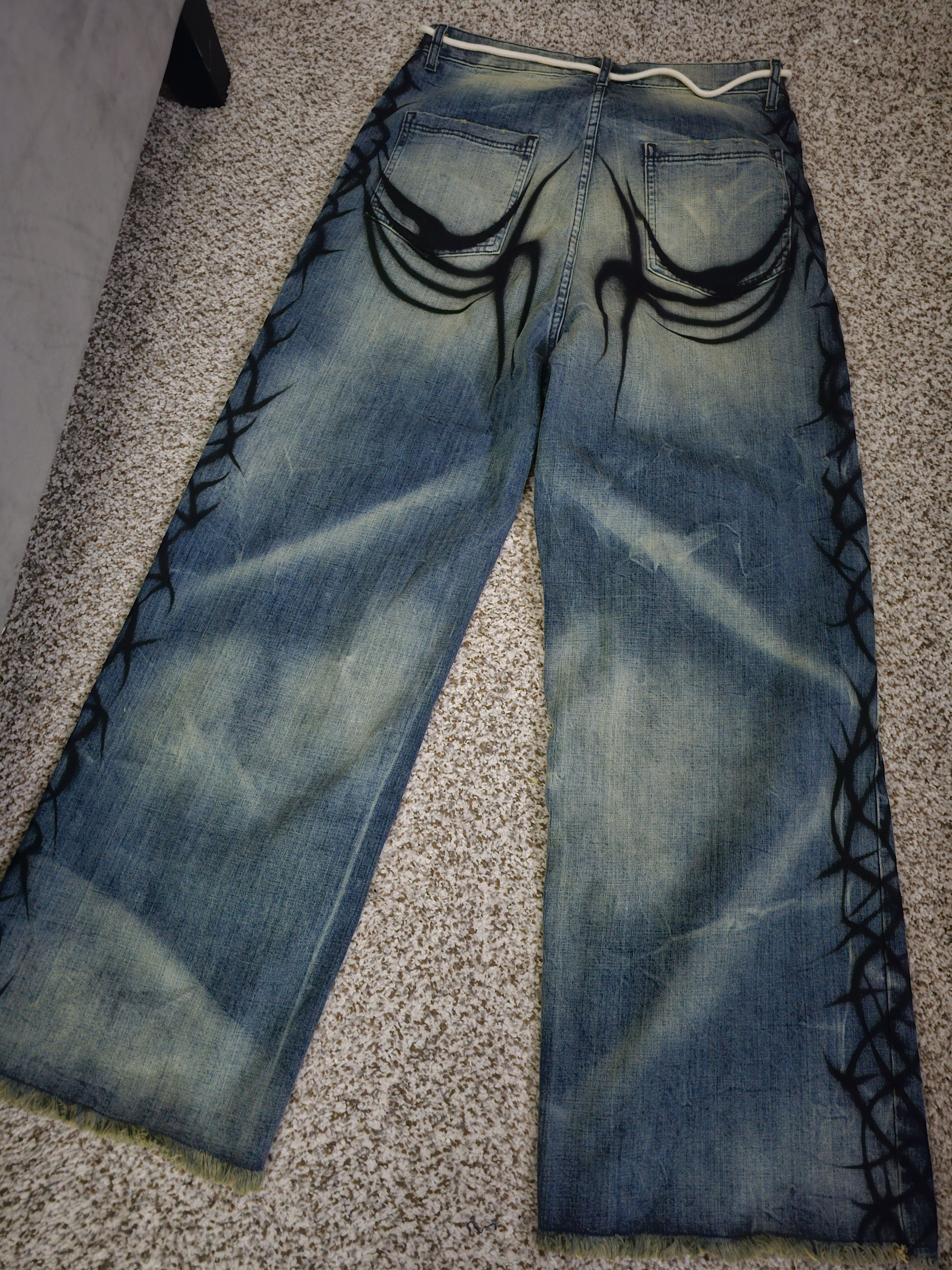 HELLSTAR Hellstar Raw Edge Air Brushed Jeans Size US 34 / EU 50 - 19 Thumbnail