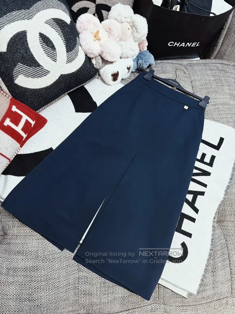 Louis Vuitton Louis Vuitton Dark blue leather zipper skirt suit skirt Size 33" - 8 Thumbnail