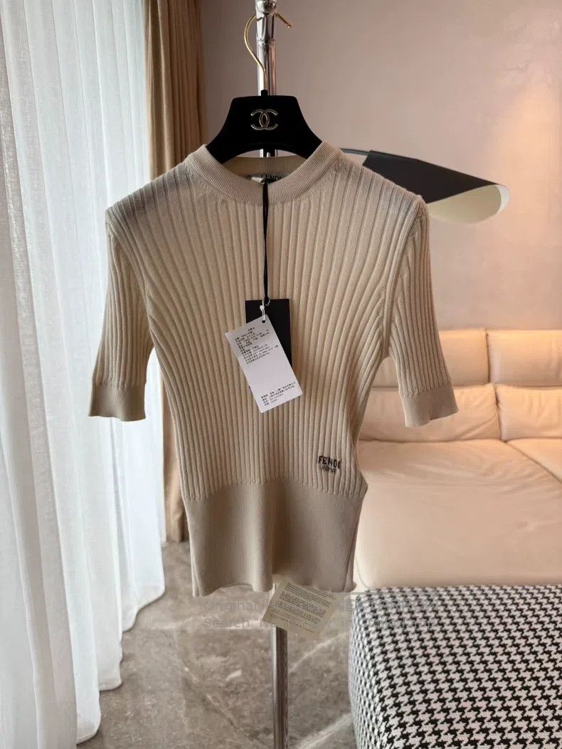 Fendi Fendi Knitted Top Size XS / US 0-2 / IT 36-38 - 1 Thumbnail