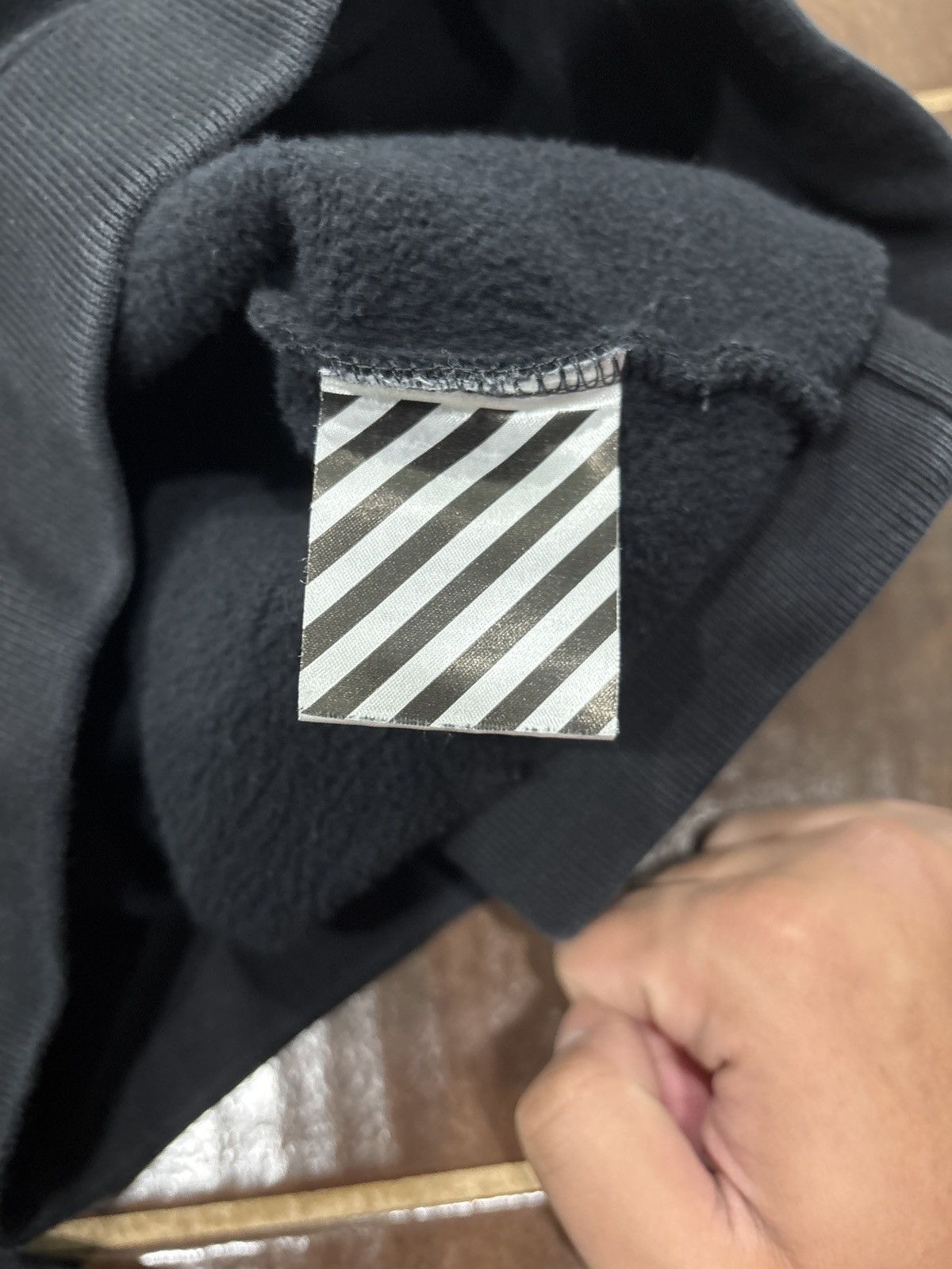 Off-White × Vlone LIGHT WEAR Off-White x Vlone Crewneck Black SZ M/Fits L Size US L / EU 52-54 / 3 - 7 Thumbnail