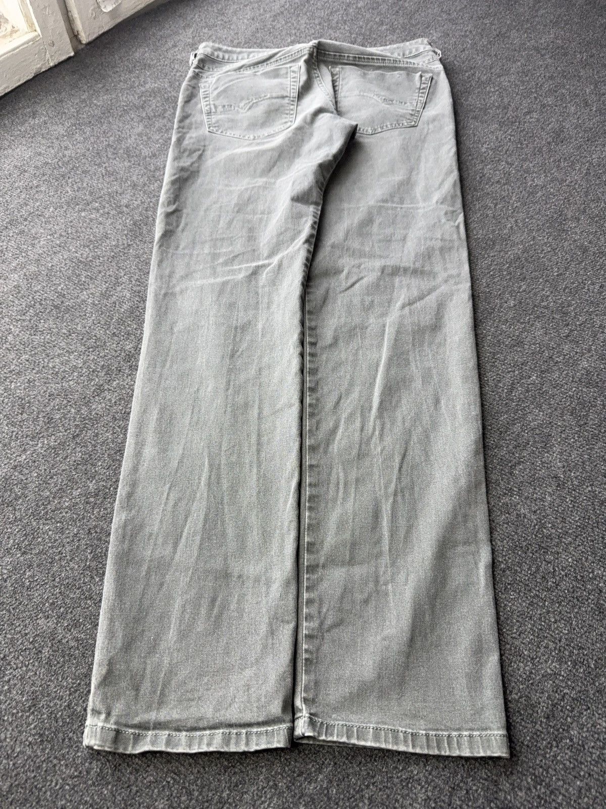 Diesel Luxury 00s Diesel D-BAZER Grey Faded Tapered Jeans Archive Size US 28 / EU 44 - 16 Thumbnail