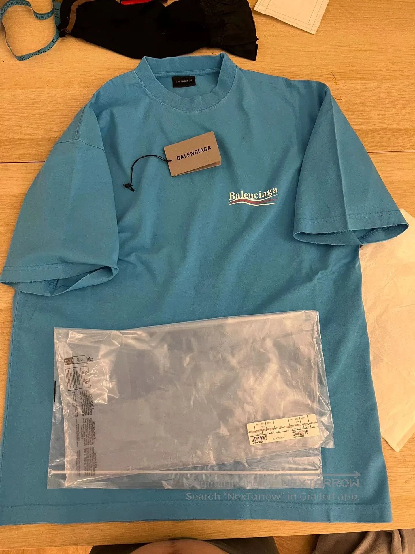Balenciaga balenciaga distressed short sleeve t-shirt. Size US XS / EU 42 / 0 - 2 Thumbnail