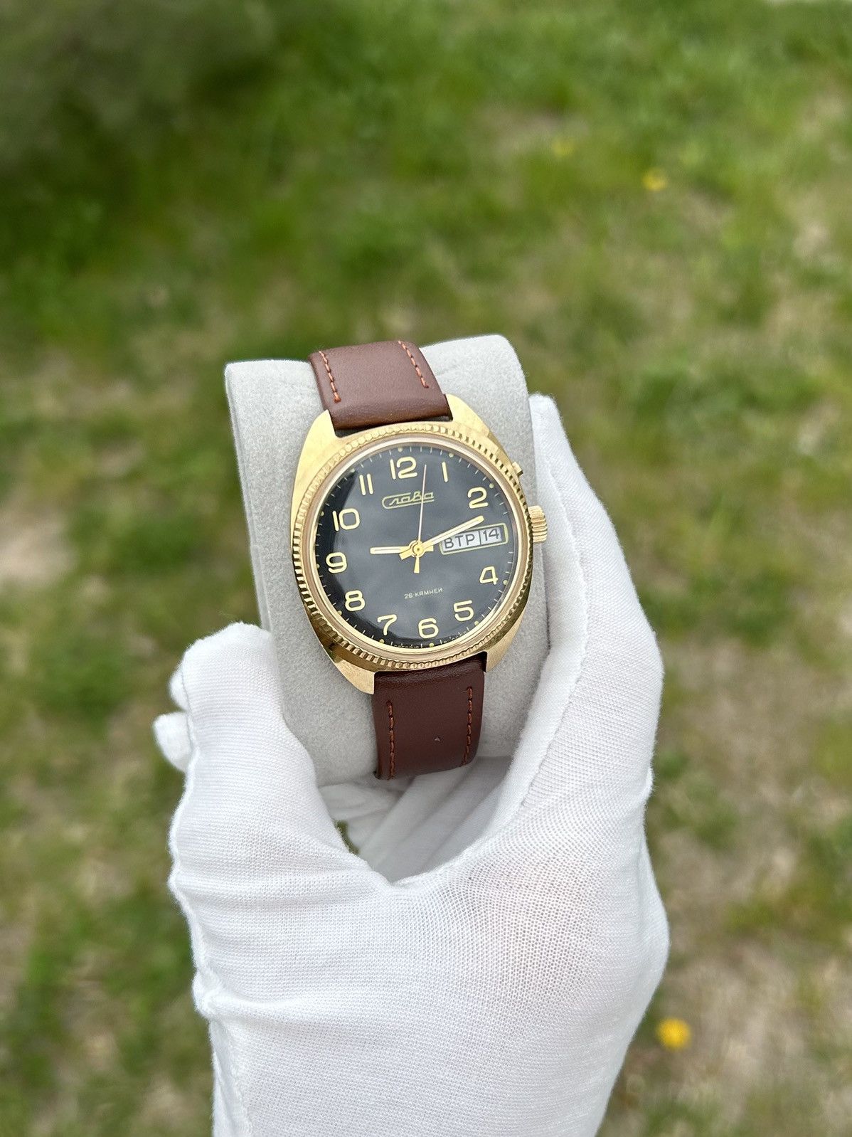 Vintage Vintage Watch Slava USSR Soviet Mechanical 1980s Size ONE SIZE - 4 Thumbnail