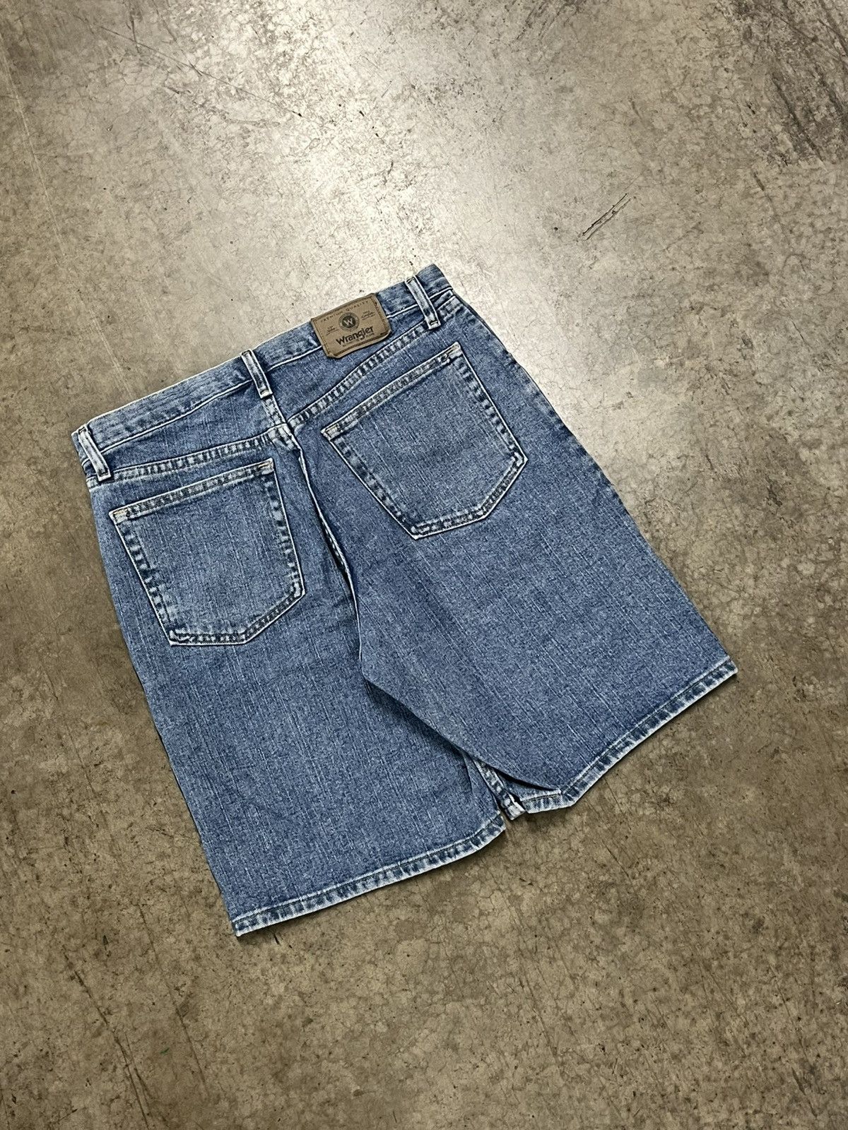 Vintage × Wrangler Vintage jorts baggy fit wrangler streetwear hype skater Size US 32 / EU 48 - 1 Thumbnail