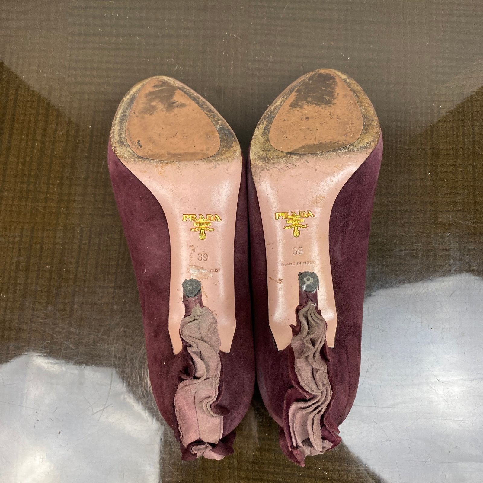 Prada Prada Suede Ruffle Back Heels Women's 39 US 9 Designer Glam Size US 9 / IT 39 - 8 Thumbnail