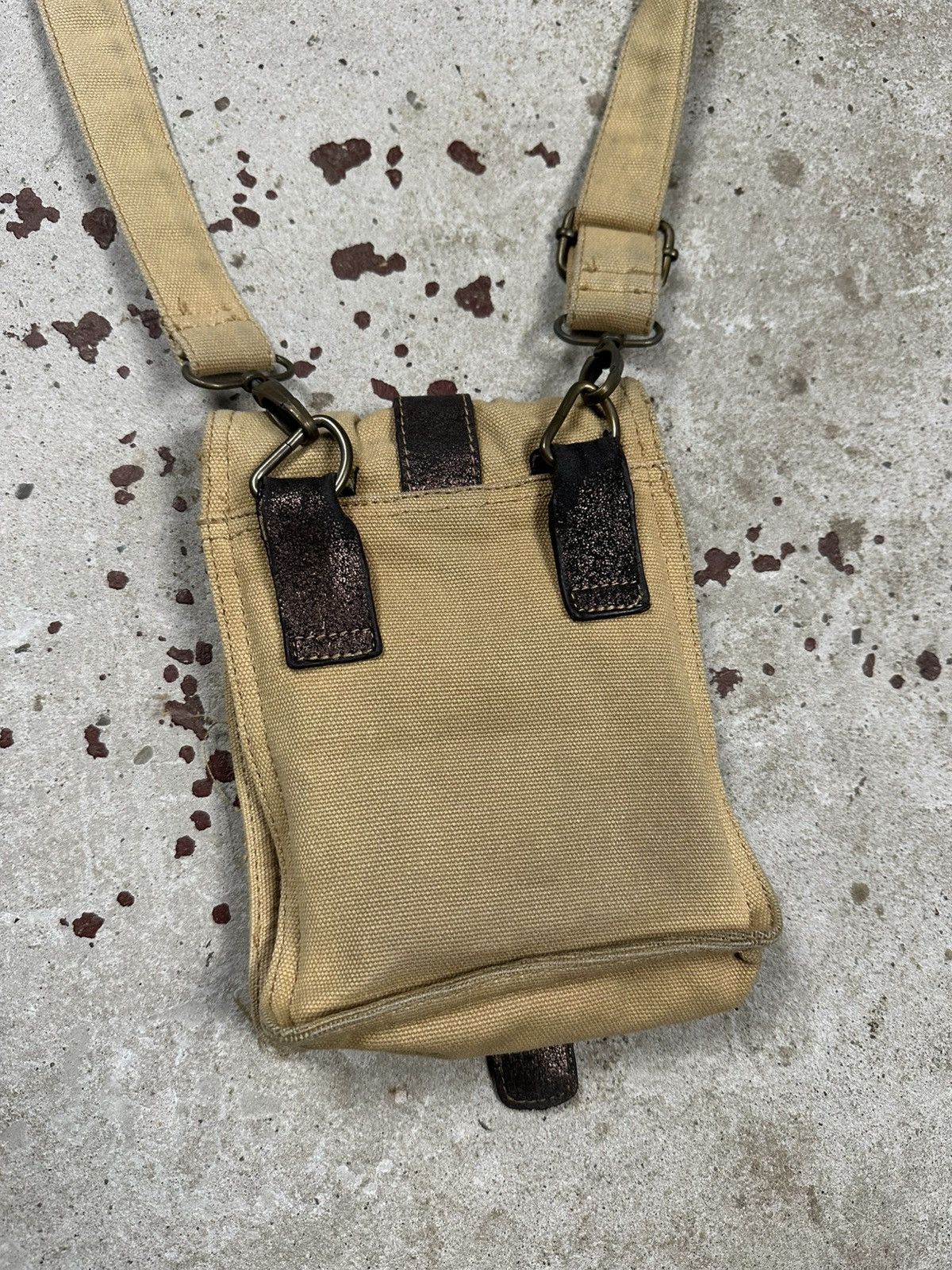 Japanese Brand Vintage Y2K Beige Canvas Small Messenger Crossbody Bag Size ONE SIZE - 2 Thumbnail