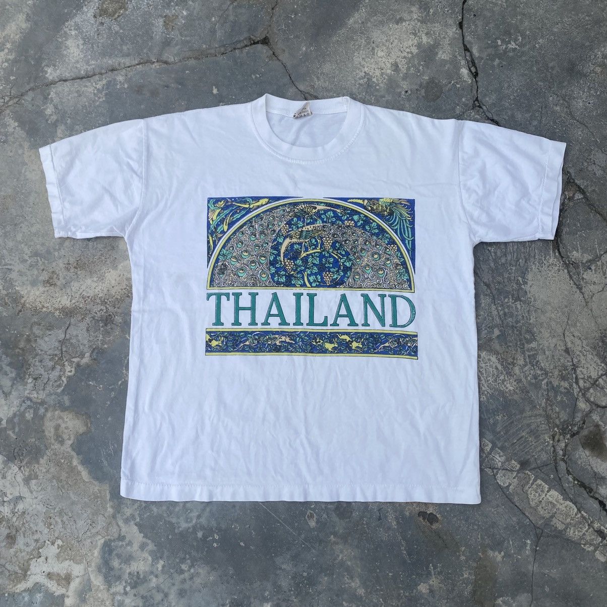 Vintage 1990s Thailand Nature Art tee Size US L / EU 52-54 / 3 - 1 Thumbnail