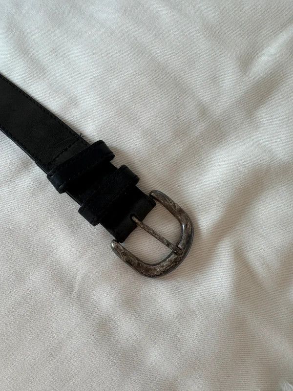 Vintage Vintage Black Leather Belt — Classic Faded Look 28″ Size 28 - 2 Thumbnail