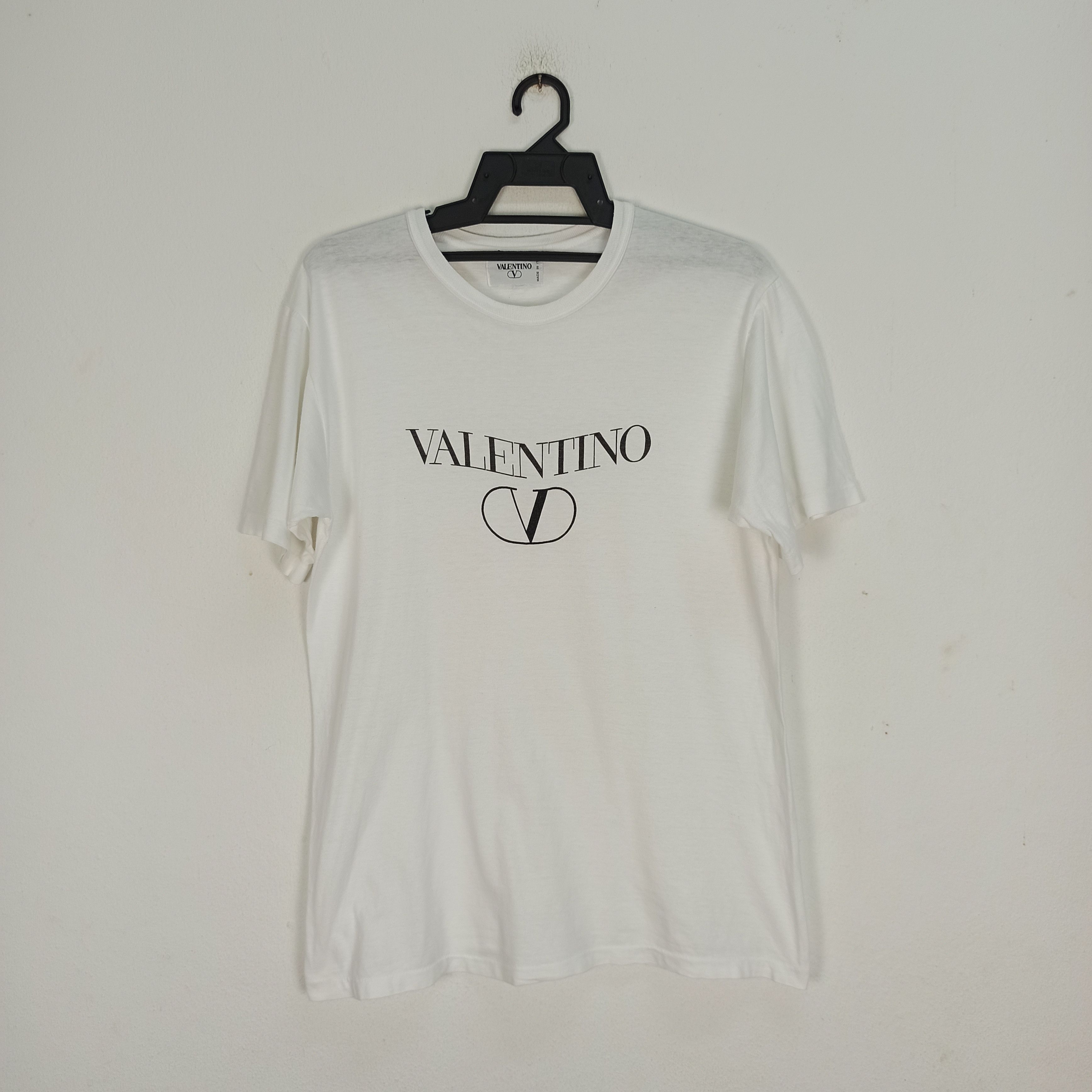 Valentino Vintage Valentino Tshirt Size US S / EU 44-46 / 1 - 1 Thumbnail