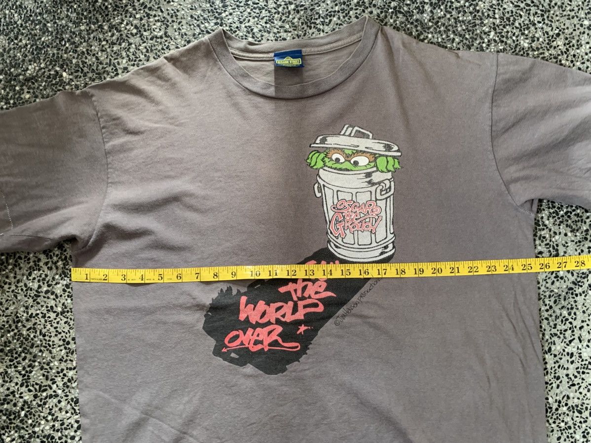 Vintage Vintage 90s Sesame Street Graffiti Graphics T shirt Size US XL / EU 56 / 4 - 9 Thumbnail