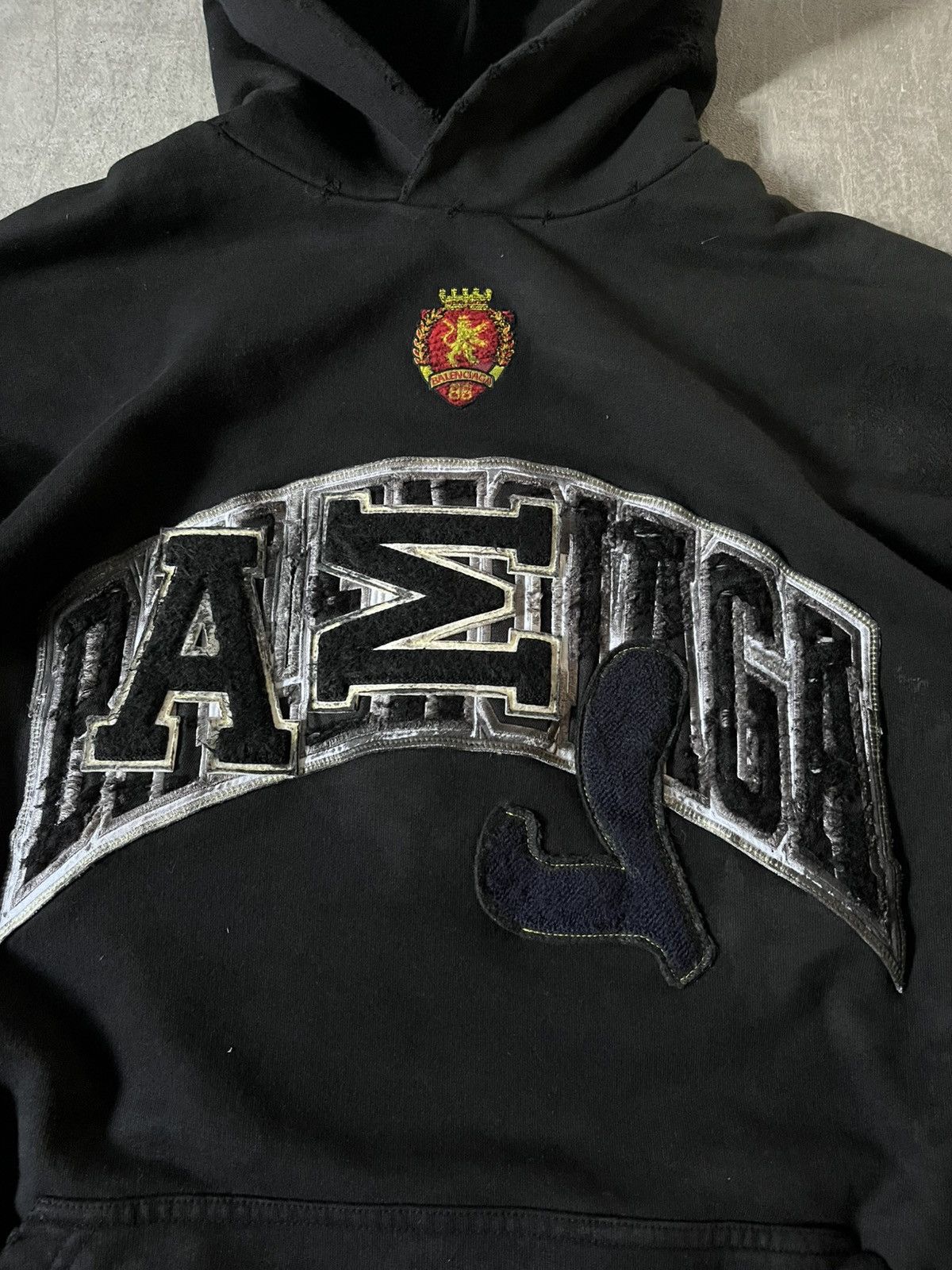 Balenciaga Balenciaga Skater hoodie black distressed rare Size US XL / EU 56 / 4 - 2 Thumbnail