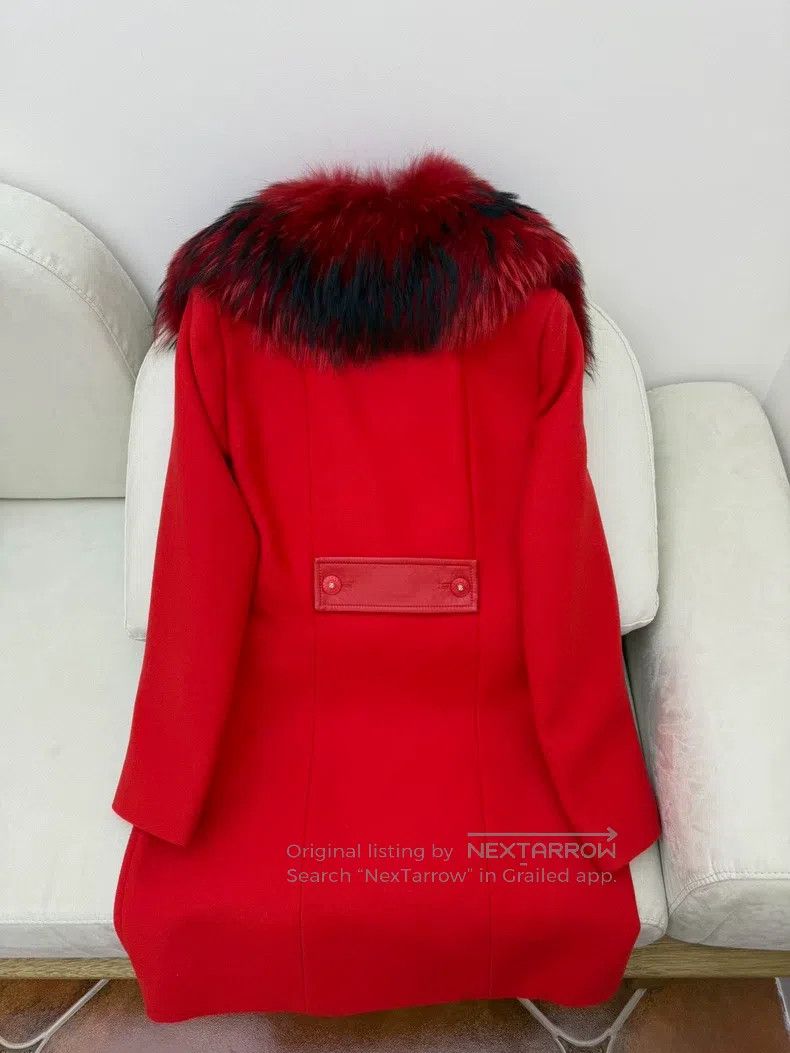 Versace Versace Wool coat with a fur collar and double breasts Size S / US 4 / IT 40 - 2 Thumbnail