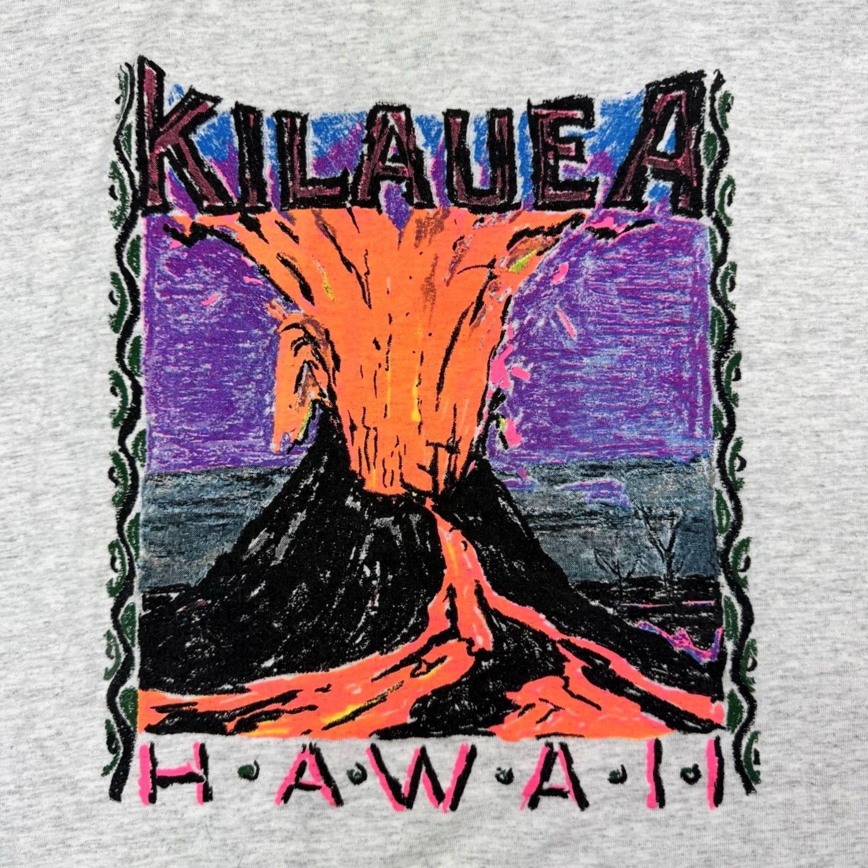 Hanes VINTAGE Hanes T-Shirt Men XL Gray 90s Nature Hawaiian USA Kilauea Hawaii Volcano Trees Mountains Shirt (Vintage) Mens Size US XL / EU 56 / 4 - 2 Thumbnail