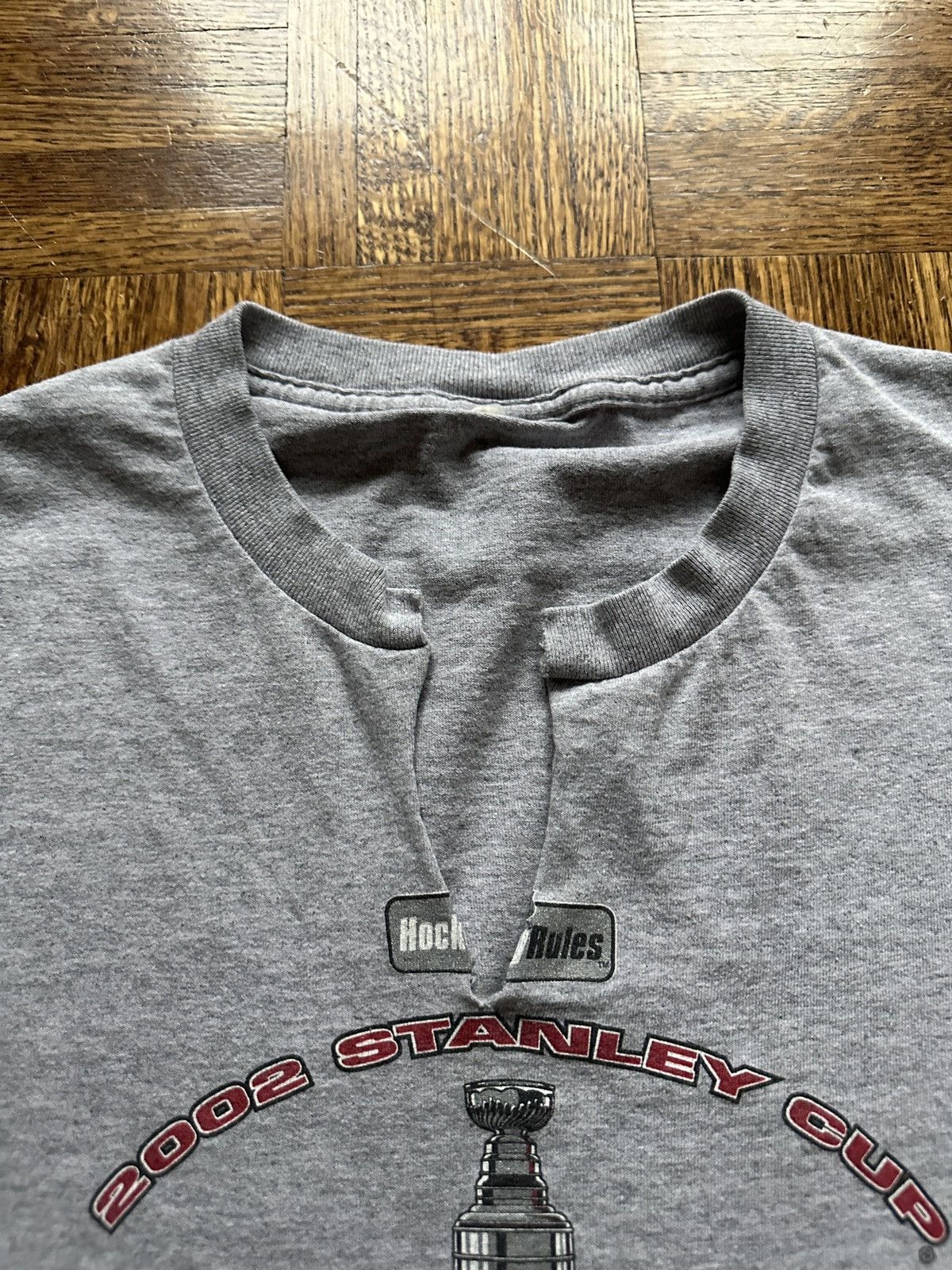 NHL 2002 Detroit Red Wings Stanley Cup Champions Graphic Tee Size US L / EU 52-54 / 3 - 3 Thumbnail
