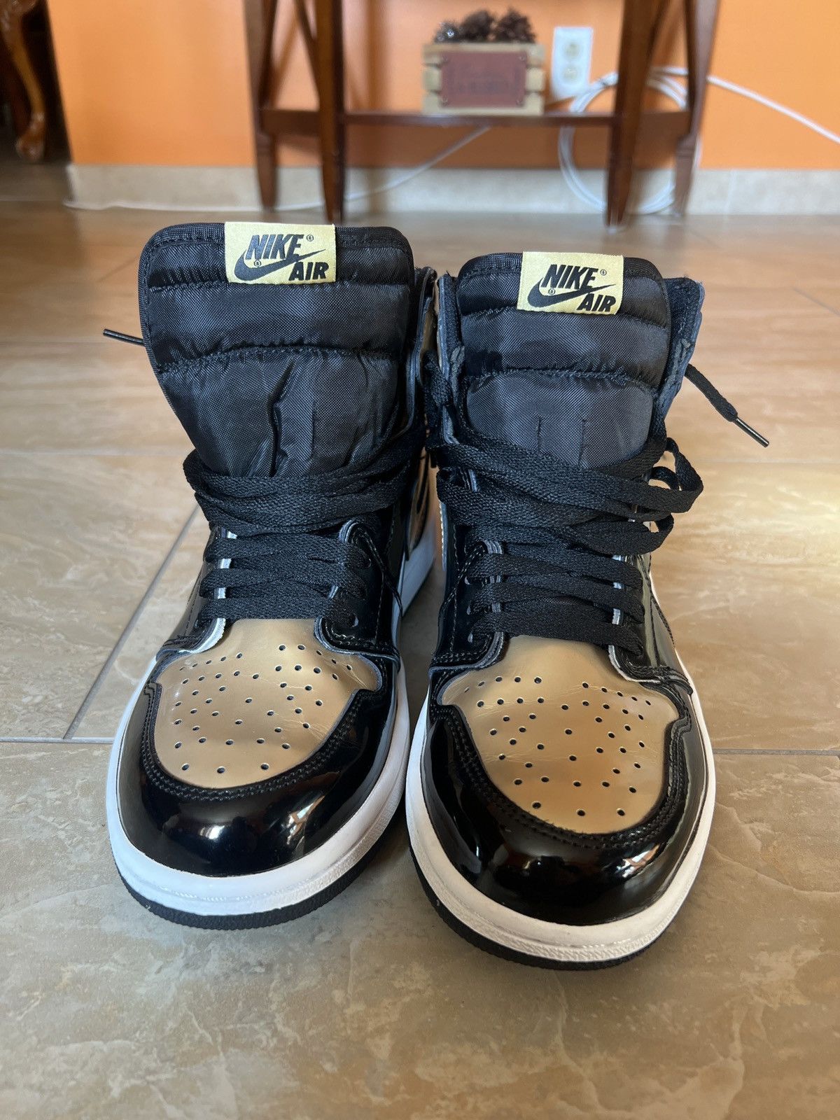 Jordan Brand × Nike Air Jordan 1 Retro High OG NRG “Gold Toe” Size US 9.5 / EU 42-43 - 9 Thumbnail