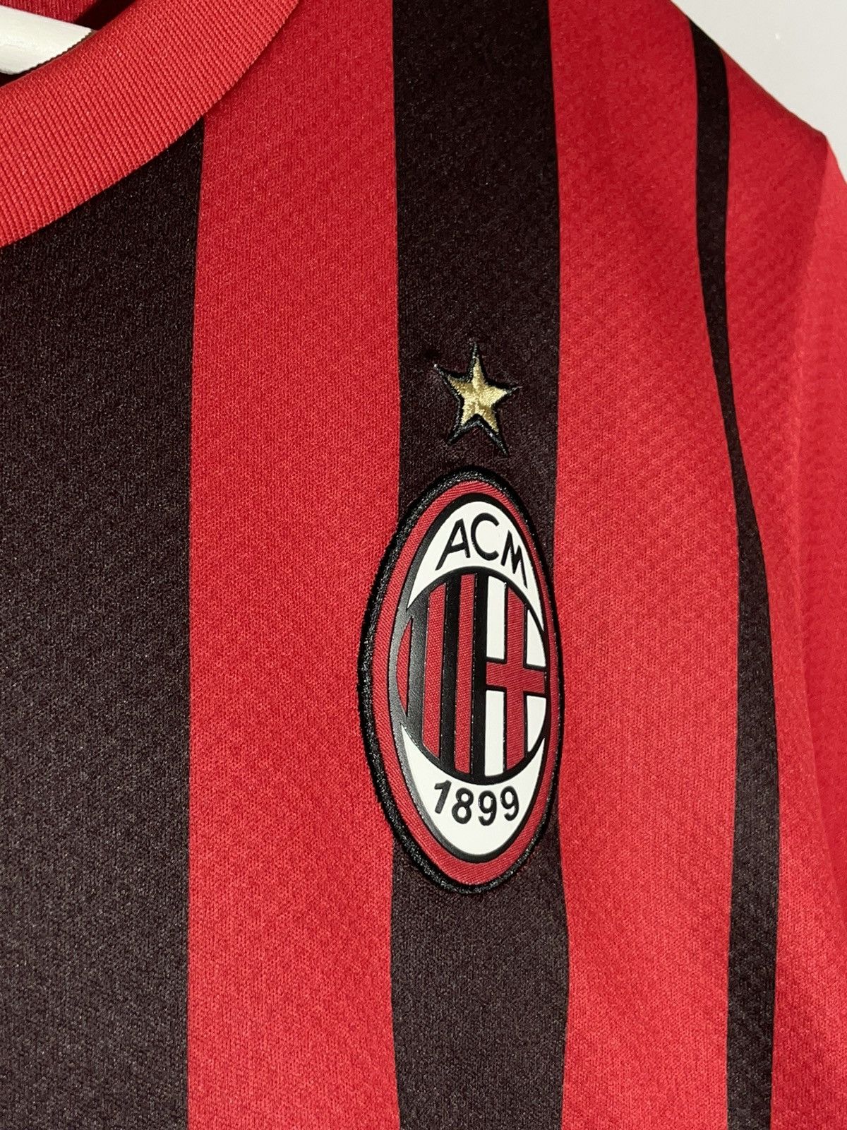 Puma AC Milan Puma 2021/22 Home Y2k Streetwear Football Shirt Size US M / EU 48-50 / 2 - 4 Thumbnail