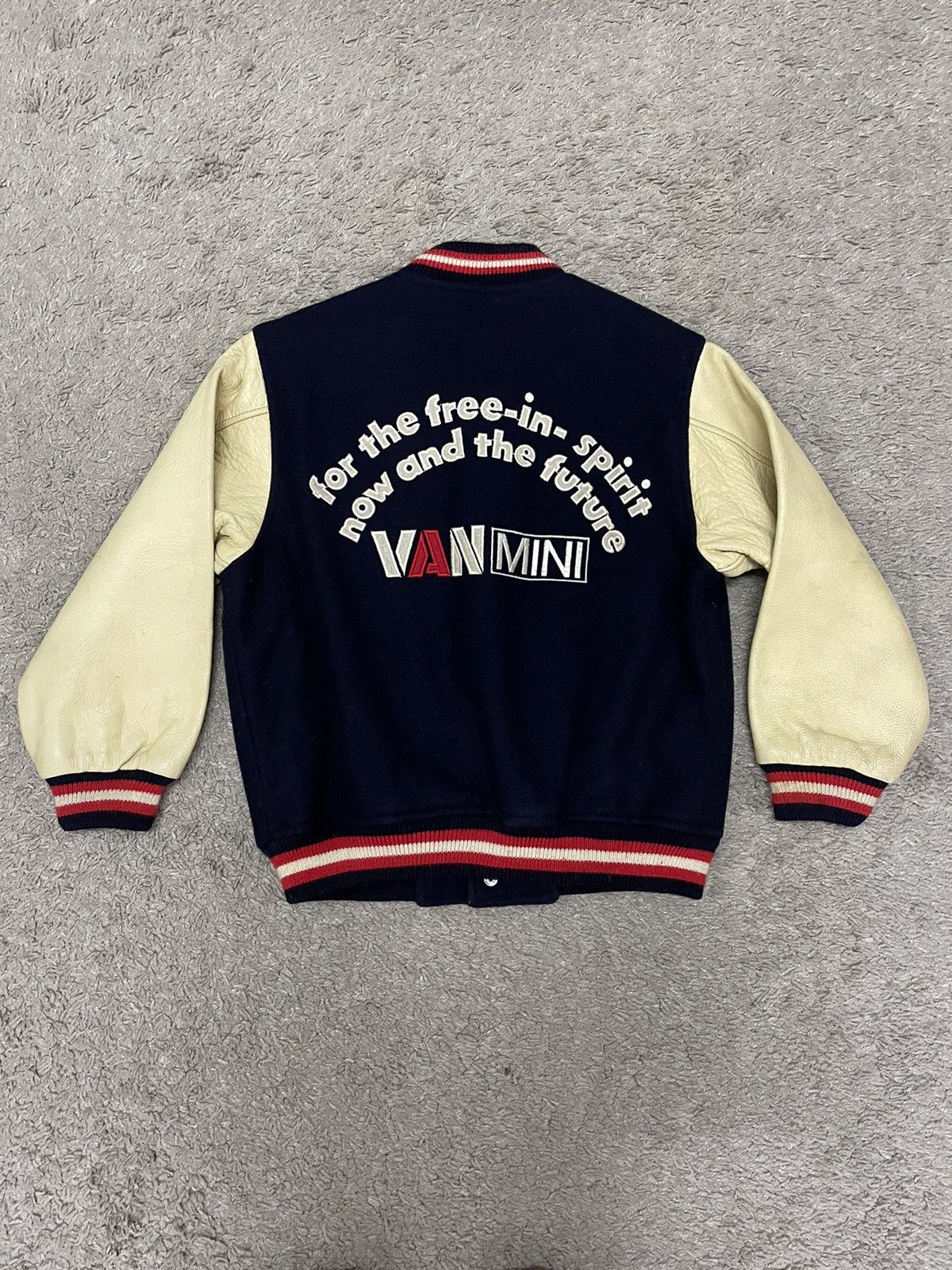 Vintage Van Jac Inc Embroidery Logo Leather Sleeve Varsity Jacket Size US XXS / EU 40 - 2 Thumbnail